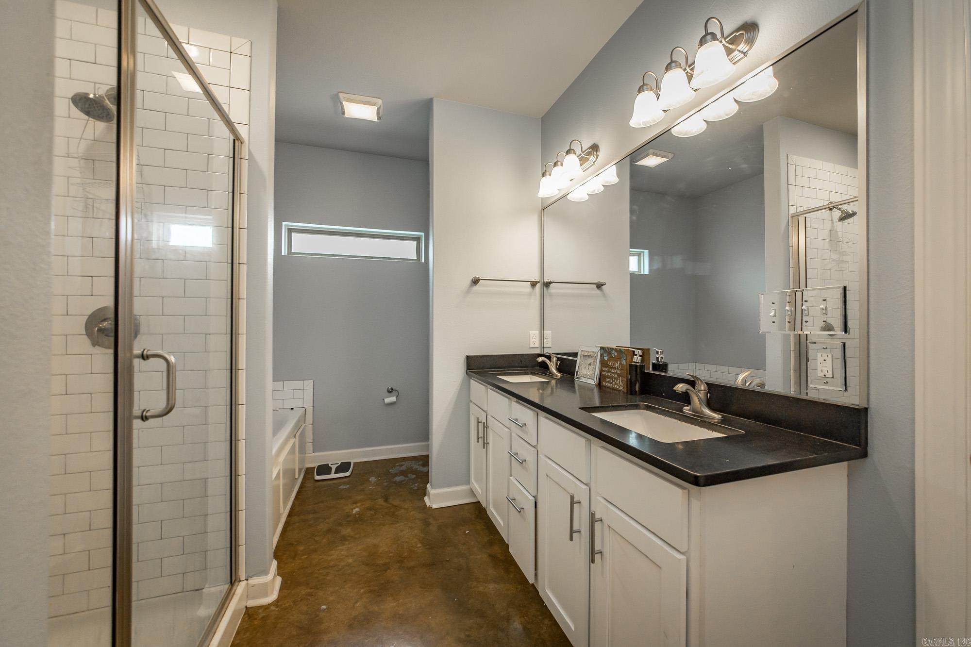 MILLERS GLENN - Residential