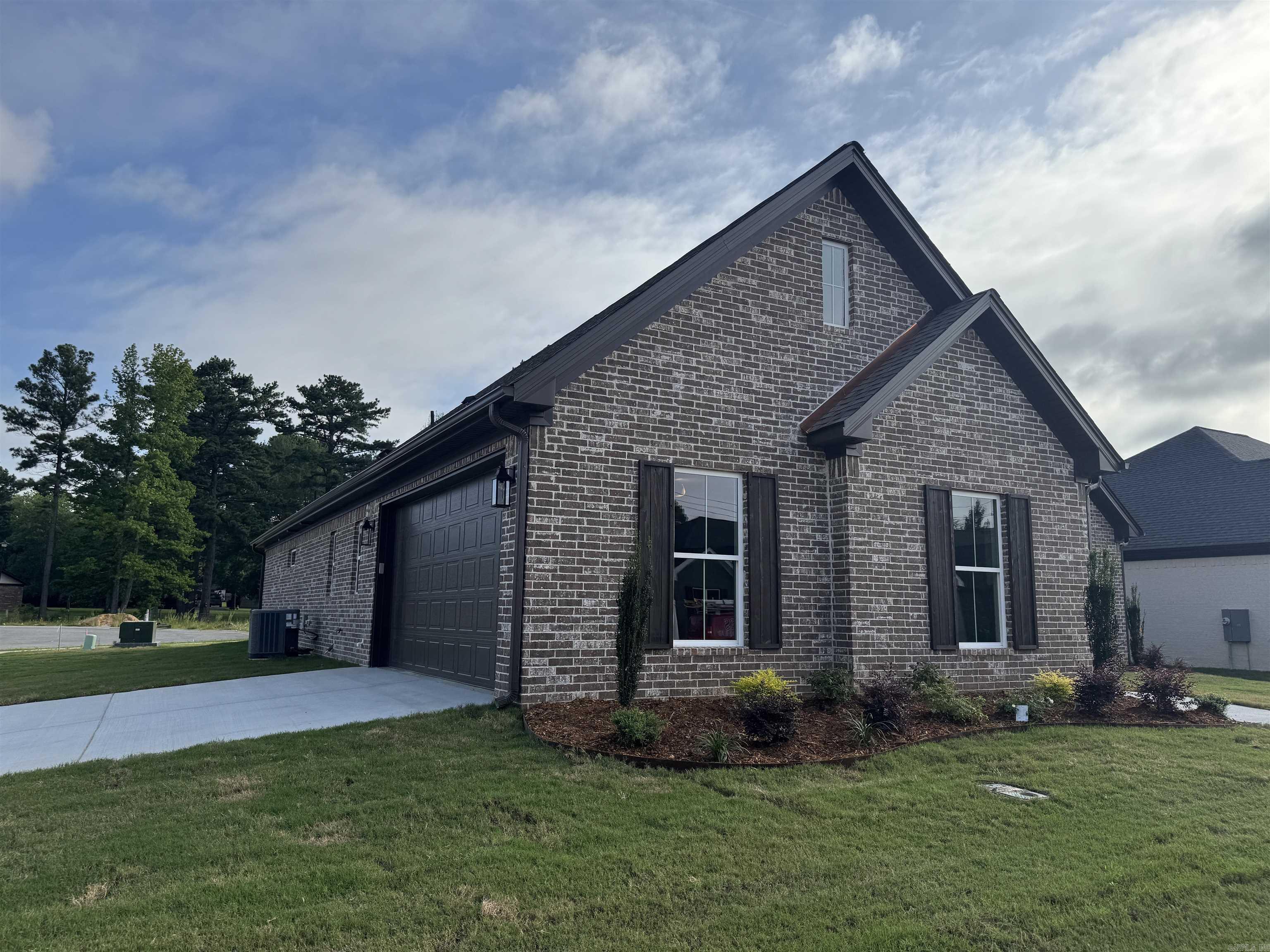 SPENCER CROSSING LLC - Residential
