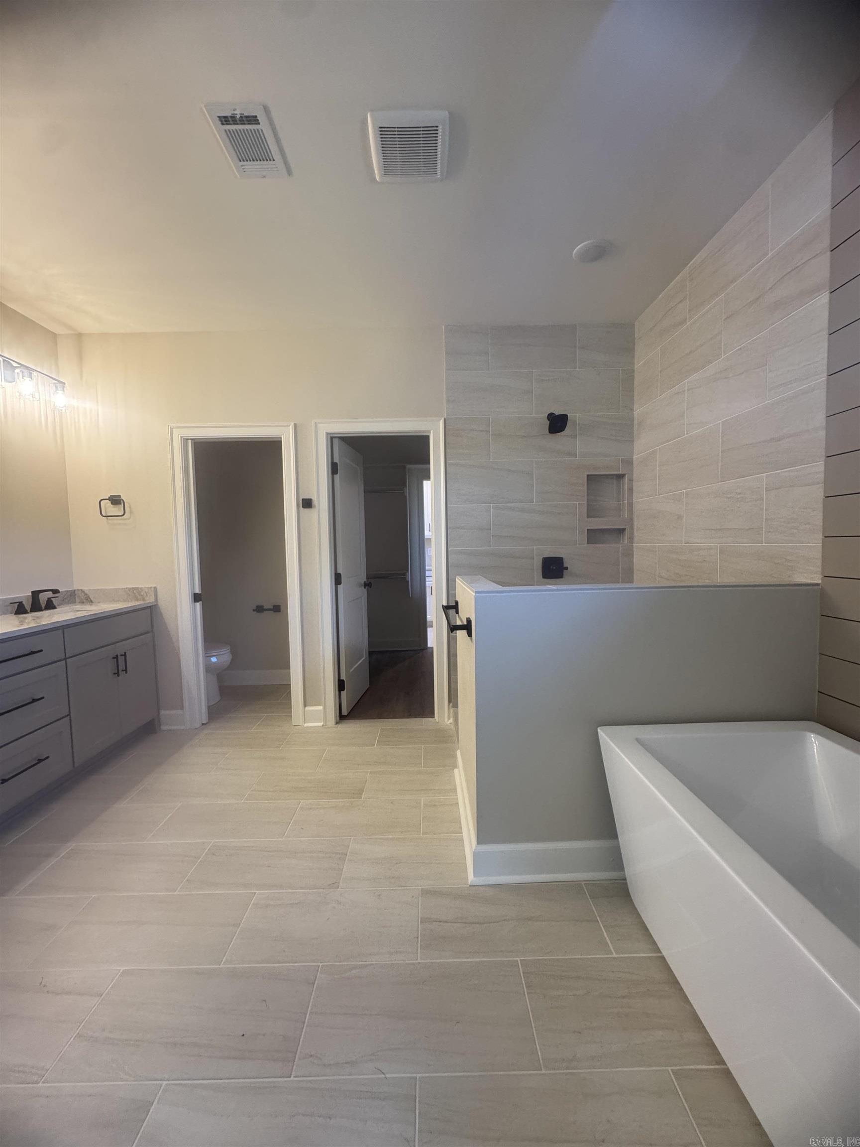 SPENCER CROSSING LLC - Residential