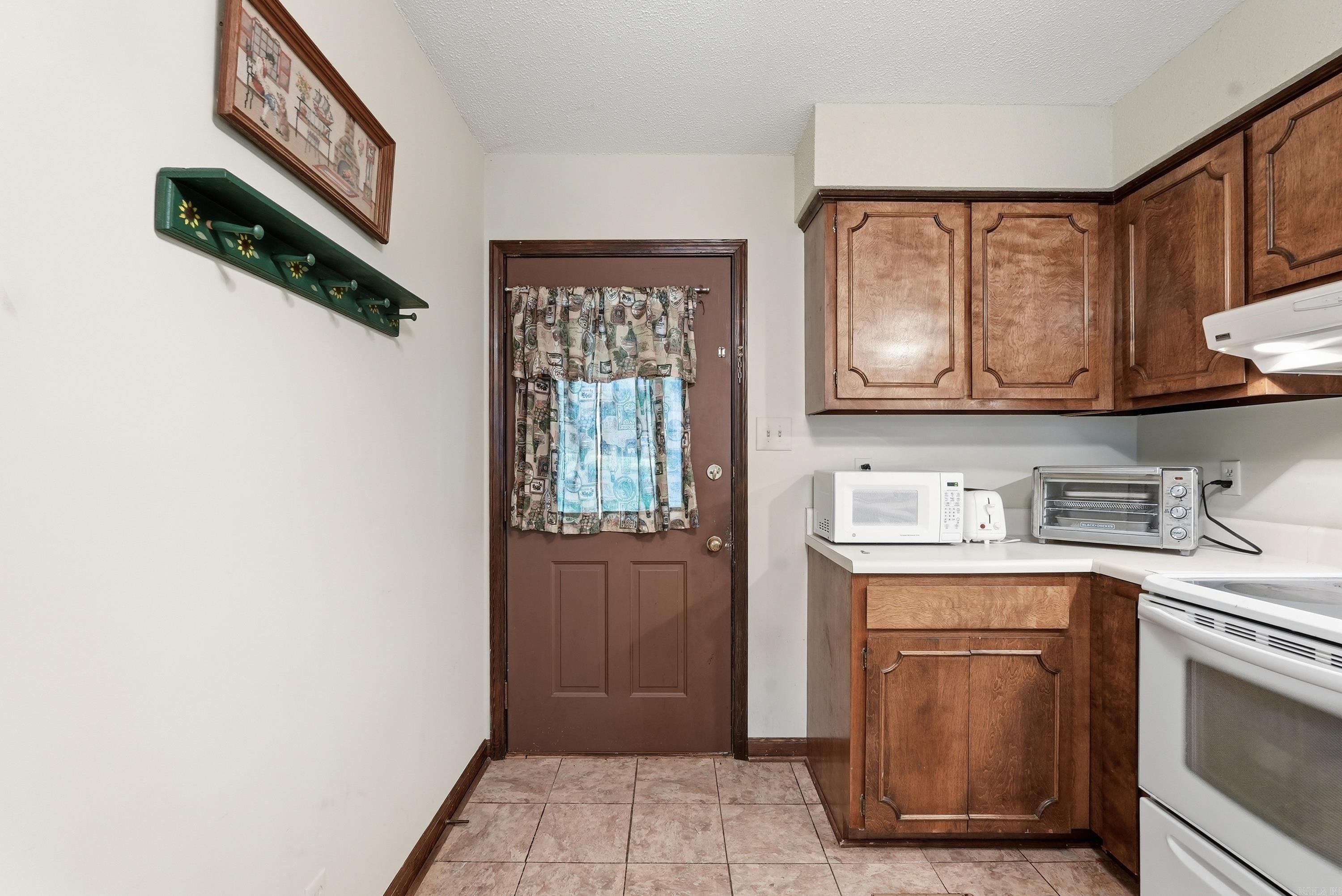 INDIAN HILLS - Residential