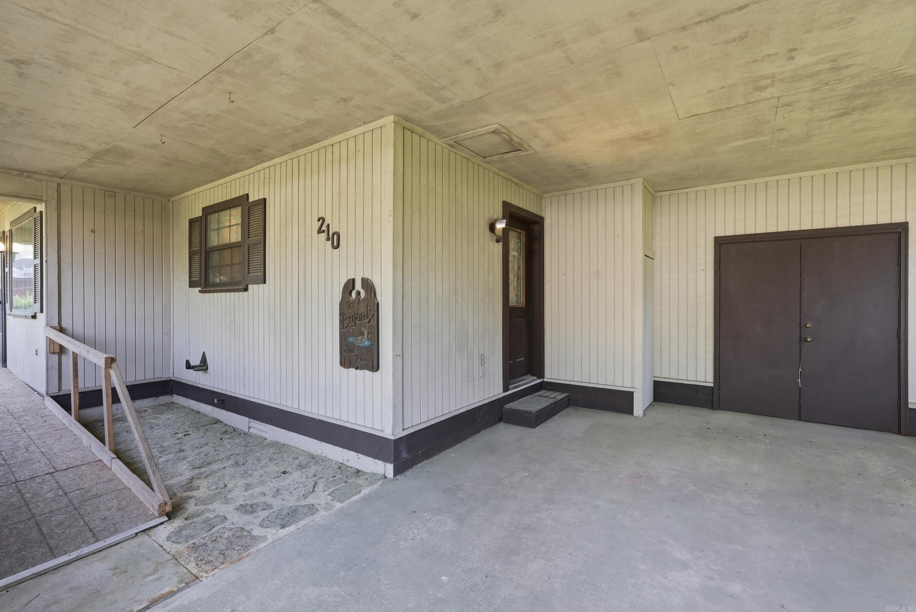 INDIAN HILLS - Residential