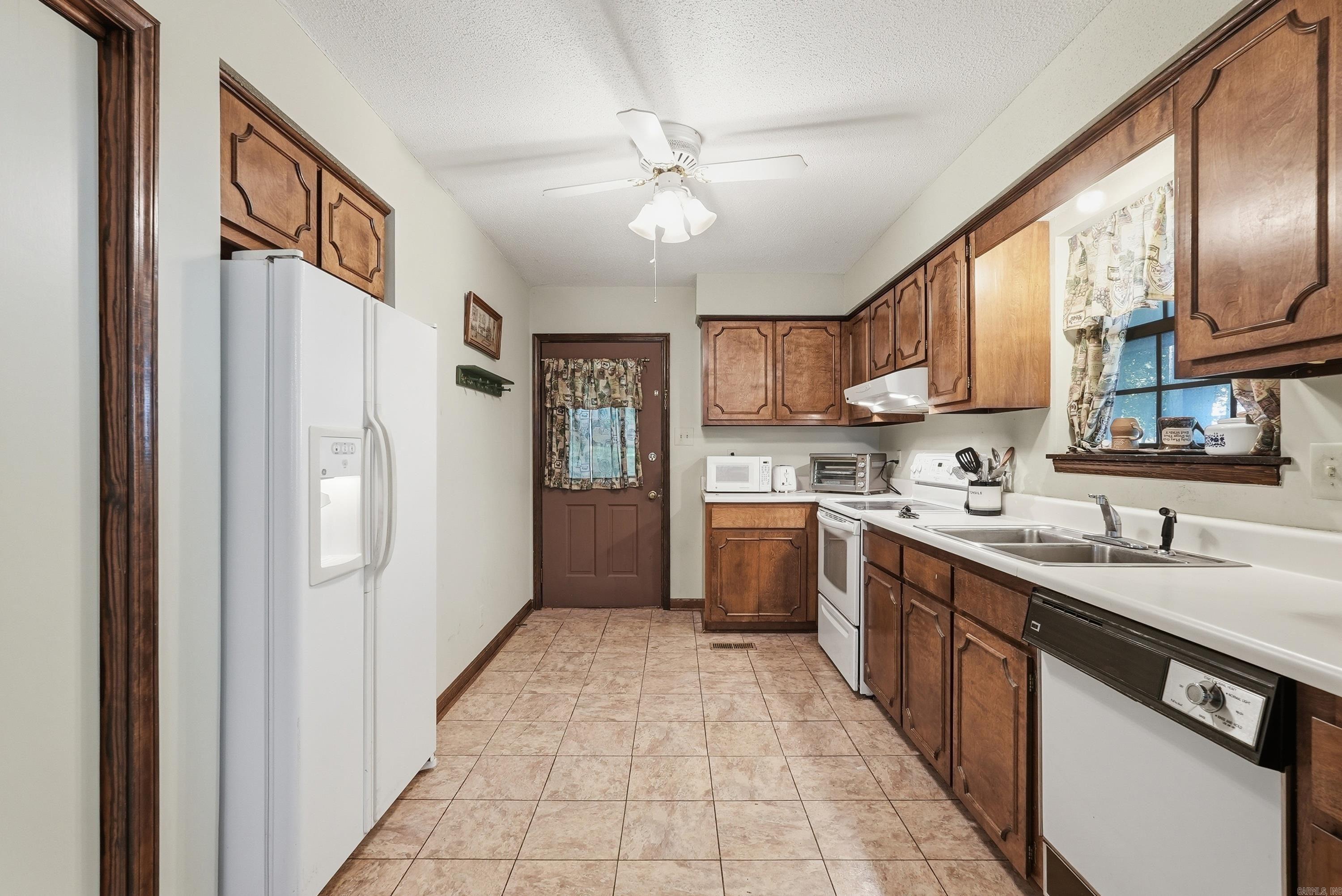 INDIAN HILLS - Residential