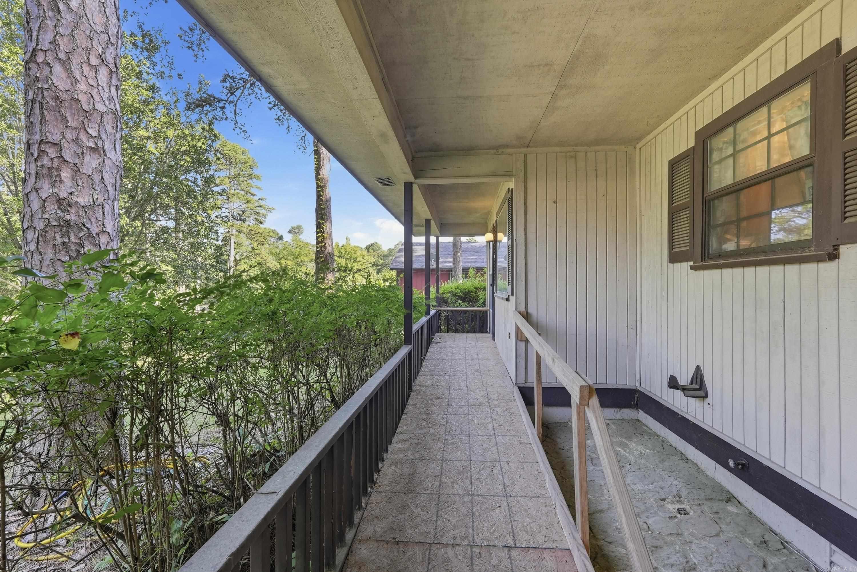 INDIAN HILLS - Residential