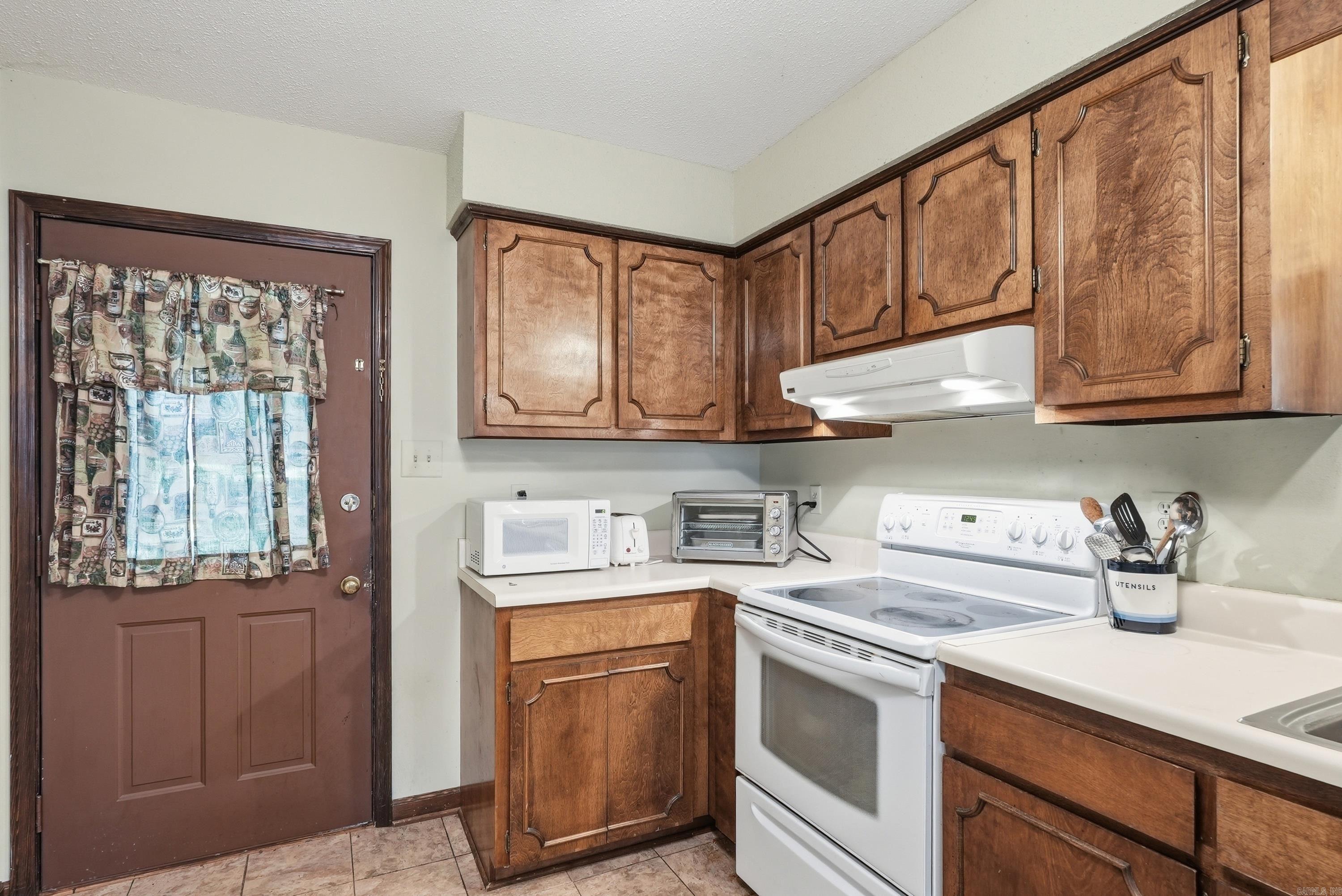 INDIAN HILLS - Residential