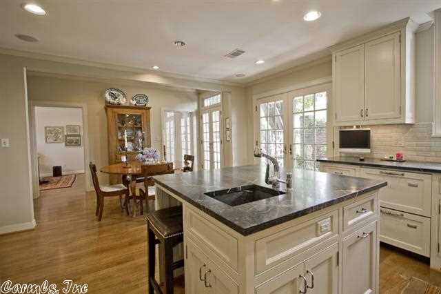 Country Club Heights - Residential