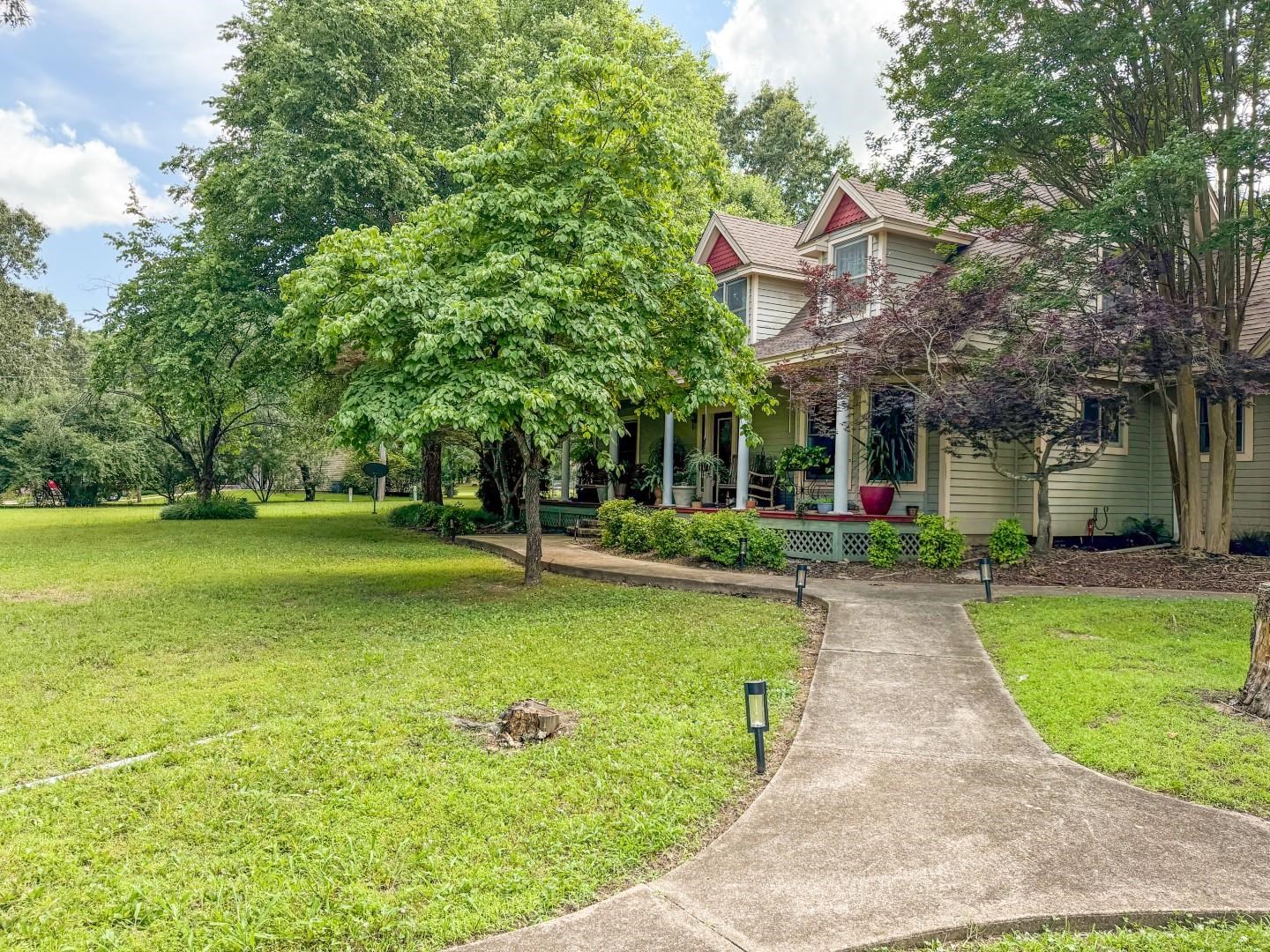 Den-Mor Estates - Residential