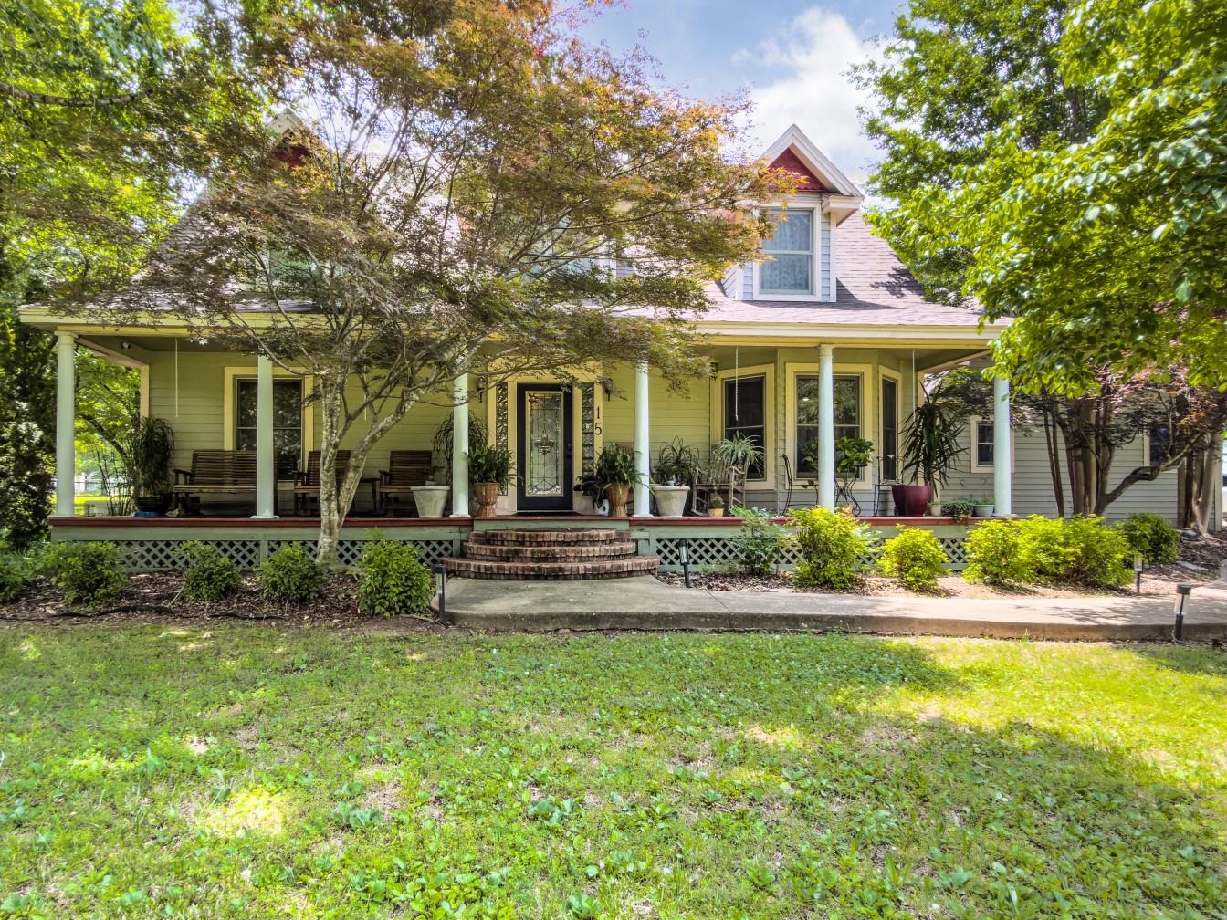 Welcome to 15 Wanda Circle, Highland, Arkansas!  Boasting a superb location close to schools, banks, and medical facilities, this spacious Southern Colonial 4 bedroom, 2.5 bathroom home sits on a beautiful 1.58-acre lot complete with a large fenced backyard.  With approximately 3,420 square feet of total space, this property is packed with premium features.  Inside, you will love the vaulted ceilings with bright skylights and the large chef's kitchen equipped with granite countertops and stainless steel appliances.  The luxurious master suite serves as a private retreat, featuring a walk in closet, a jetted tub, and a custom tiled shower with dual shower heads.  Offering incredible versatility, 572 square feet of the total space is mostly finished, heated, cooled, and plumbed, making it ready to become a separate apartment or additional living area.   Outside, the property includes a 28 X 12 workshop for projects and a whole-home generator for ultimate peace of mind. Connected to both city water and sewer, this home perfectly blends convenience, size, and flexibility. Schedule your tour today!