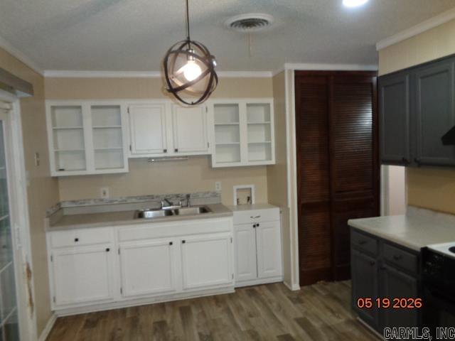 DELTA LAWN - Residential