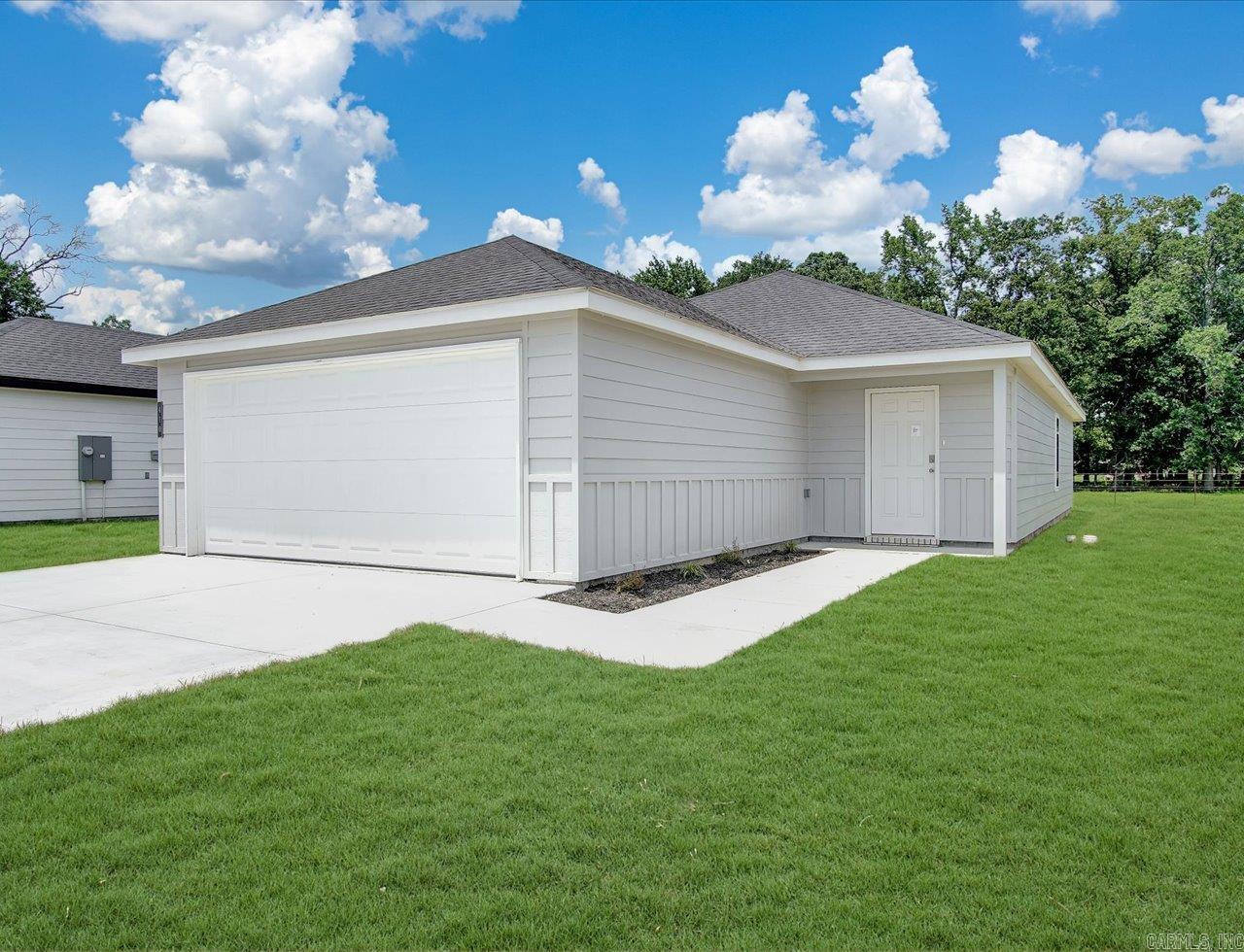 Beautiful Brinkley plan in Moonlight Meadows, located in Ward, AR! These new construction homes feature modern finishes for comfortable living!  Homes will have LVP flooring and carpet.  In the kitchen and bathrooms, you’ll find beautiful granite countertops. Each home will feature Hardie® siding per plan. These homes come with a programmable thermostat! 10-year limited Homebuyer’s Warranty! Photos may be stock photos, representative of plan only and may vary as built. Annual taxes is an estimate. Taxes are TBD. HOA fees $300! $75 HOA transfer fee. Special Improvement Tax of $495 annually.