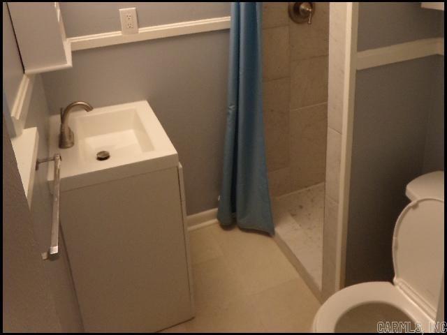 West Markham Heights - Residential Lease