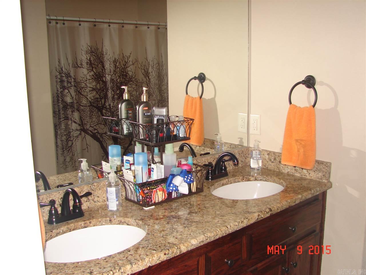 OAK GLENN - Residential