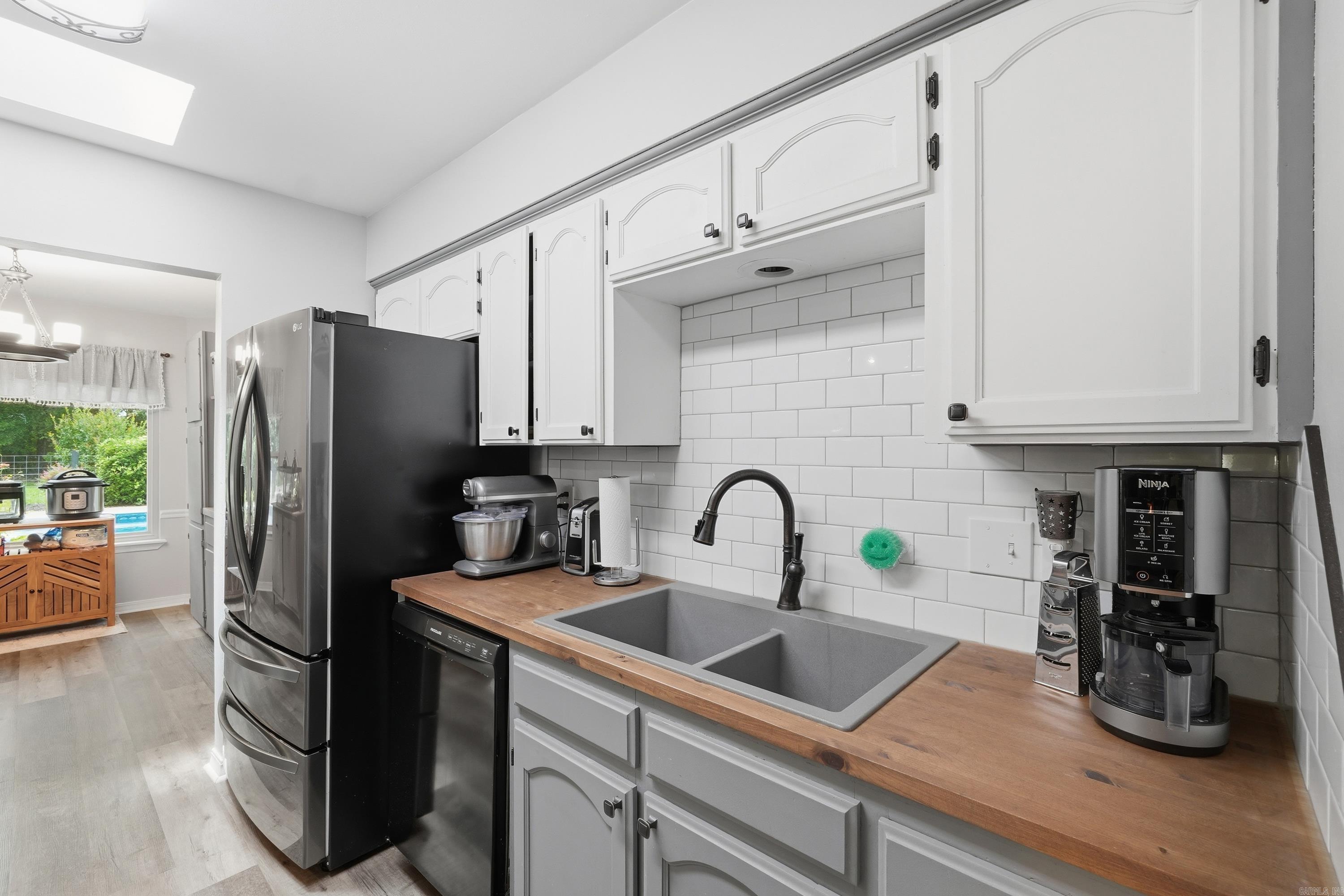 SIMMONS PLACE - Residential