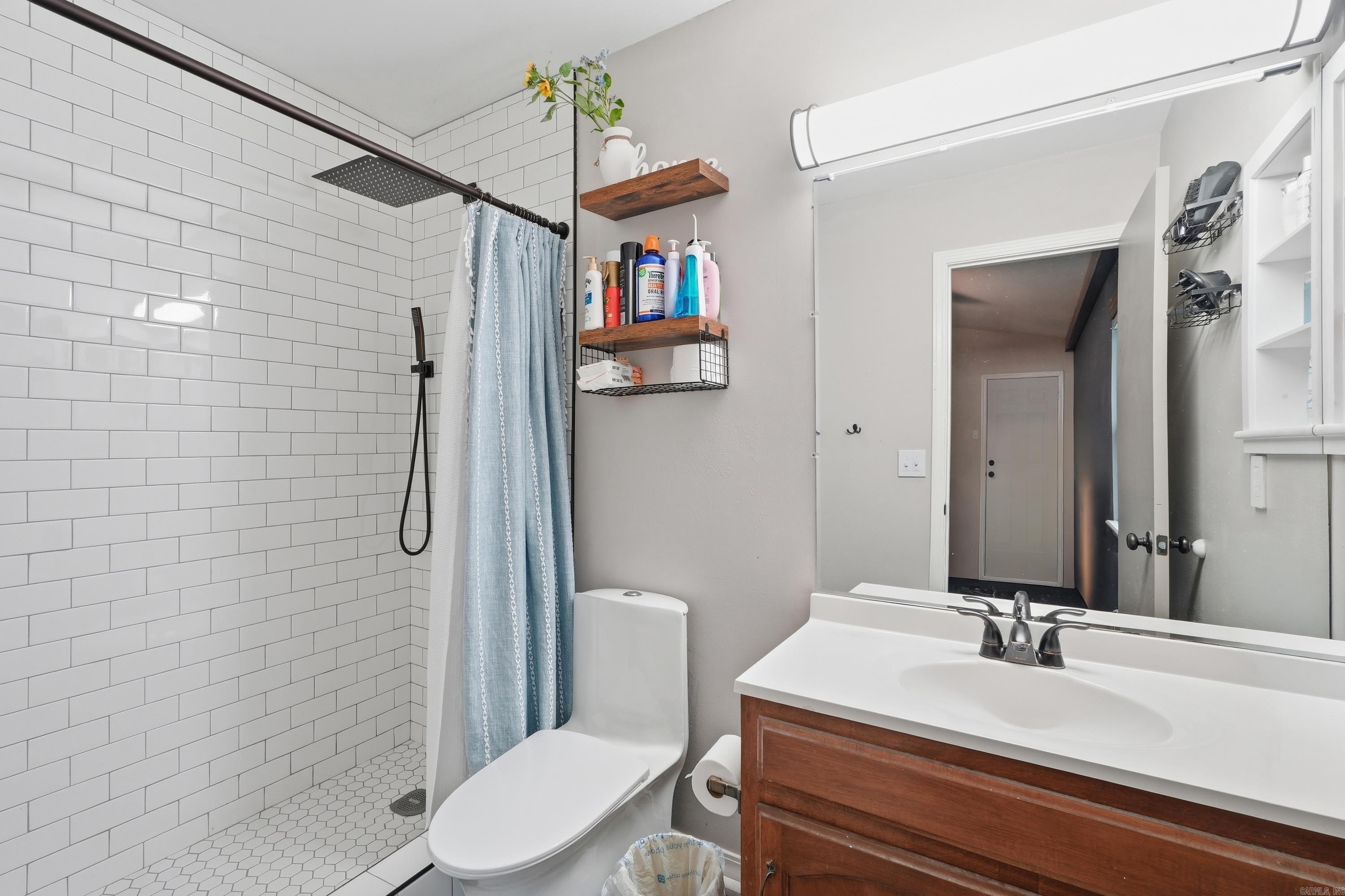 SIMMONS PLACE - Residential
