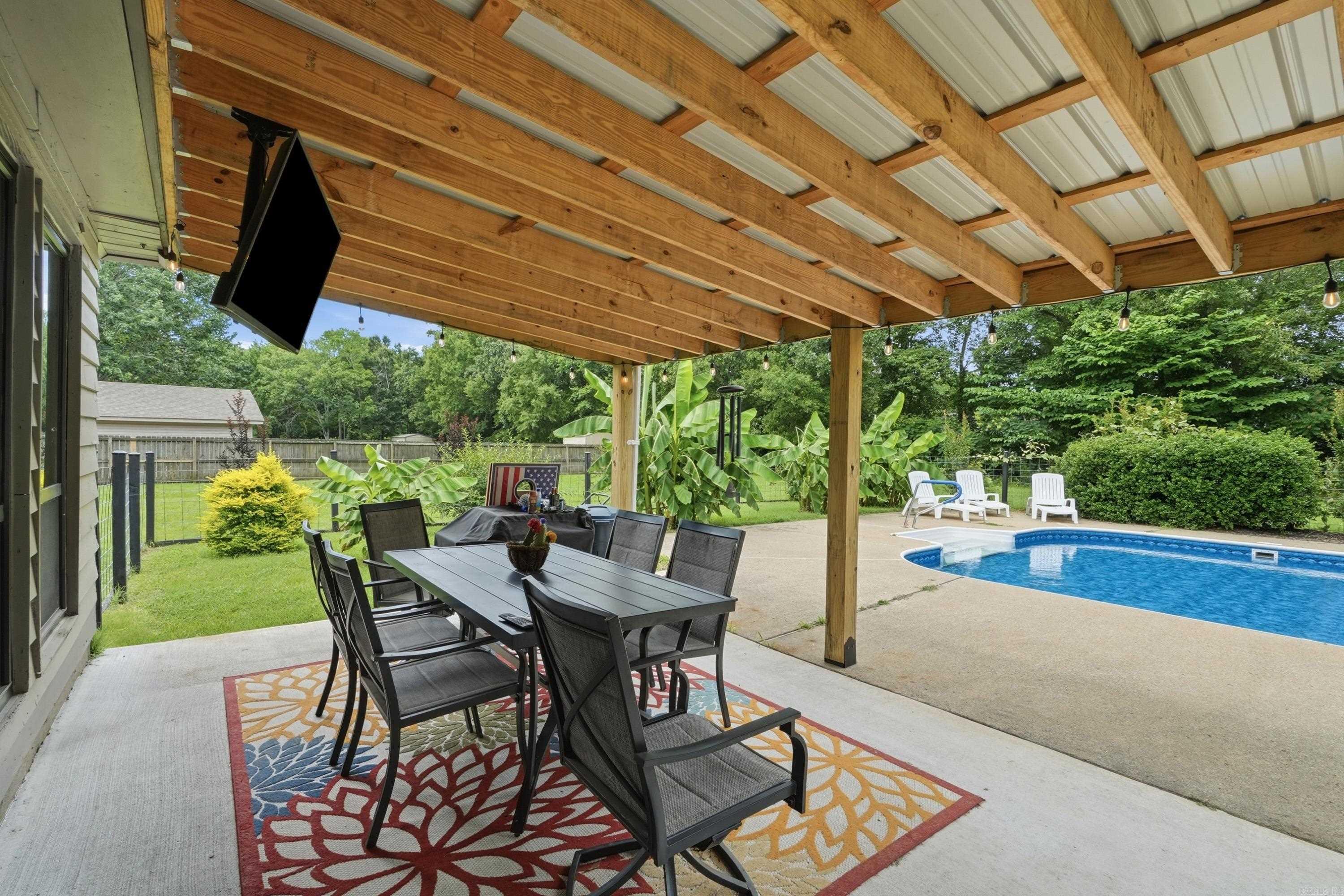 SIMMONS PLACE - Residential