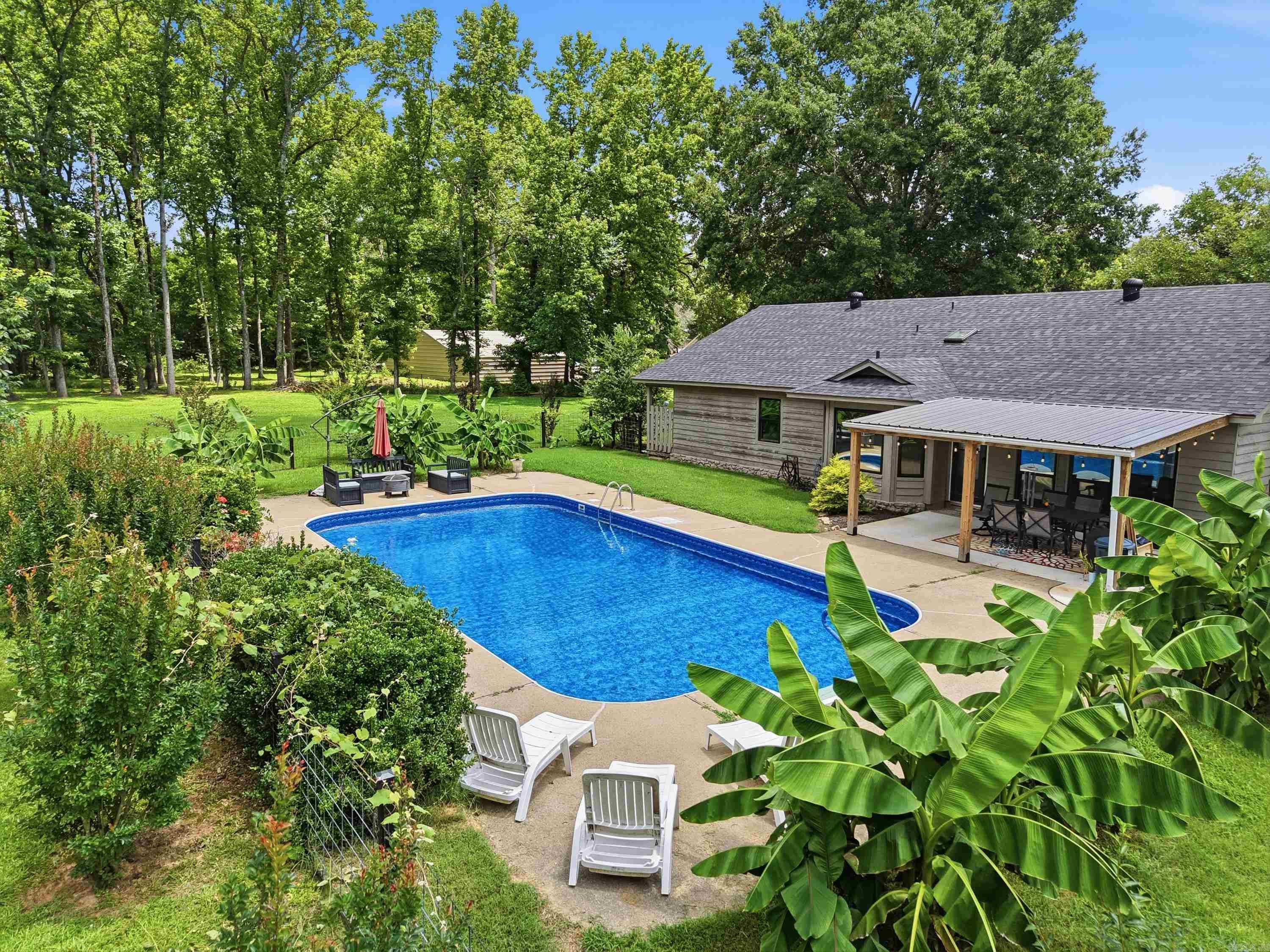 SIMMONS PLACE - Residential