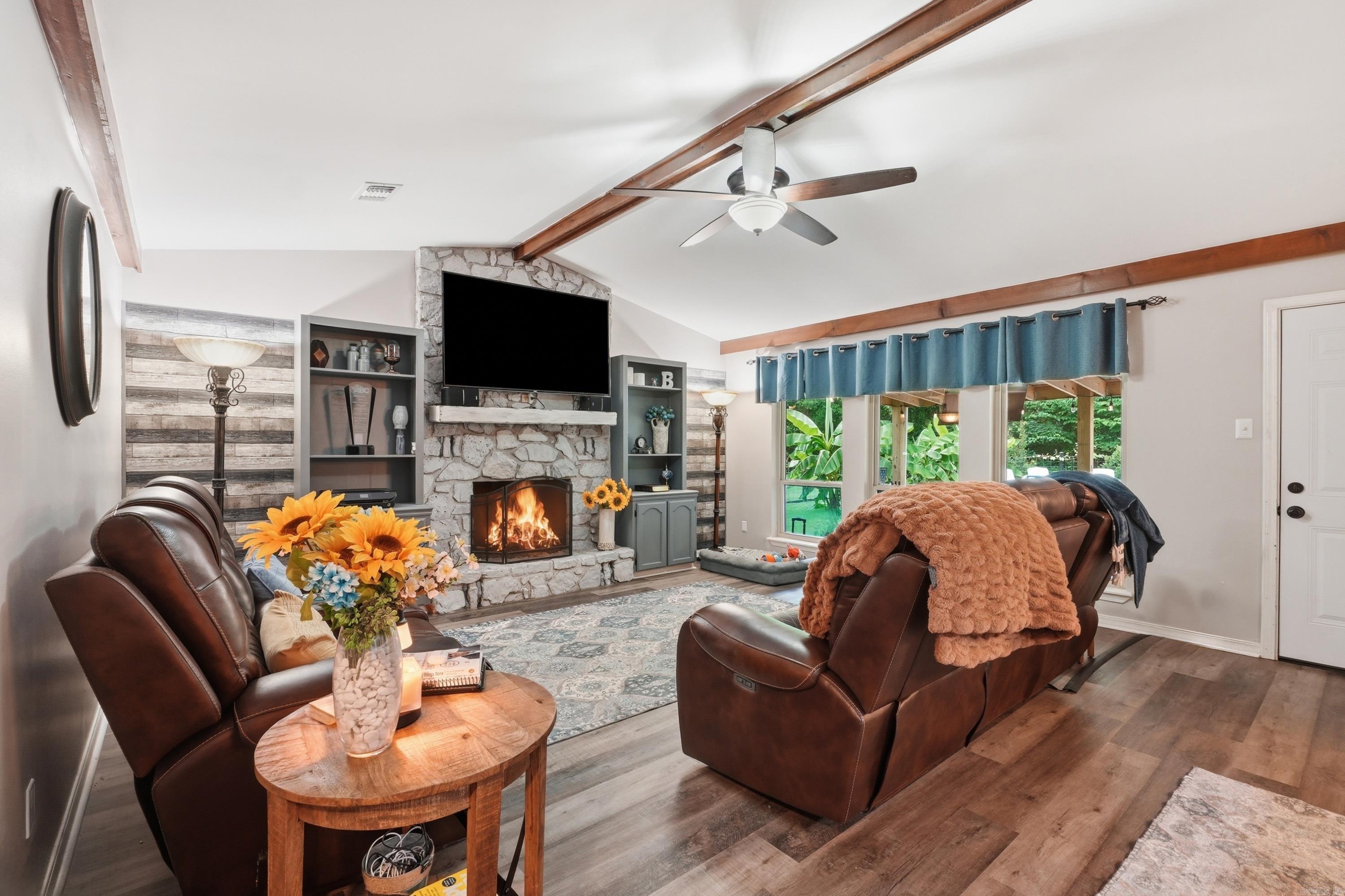 SIMMONS PLACE - Residential