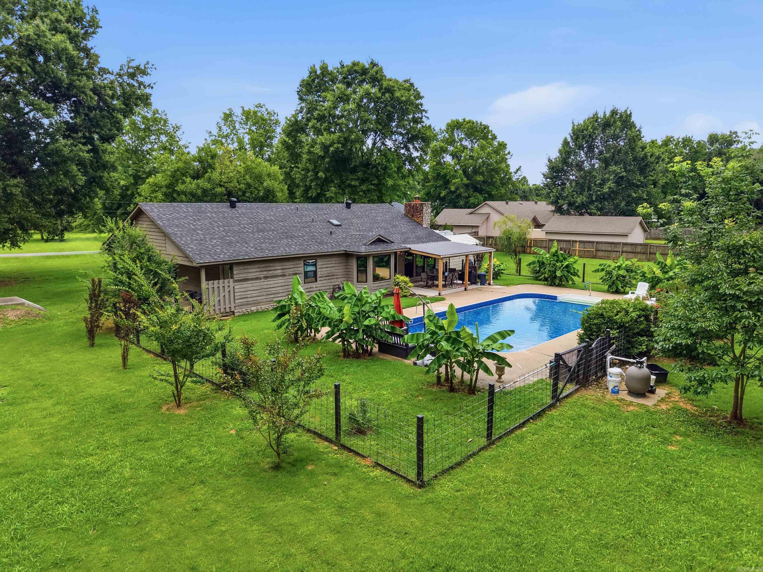 SIMMONS PLACE - Residential