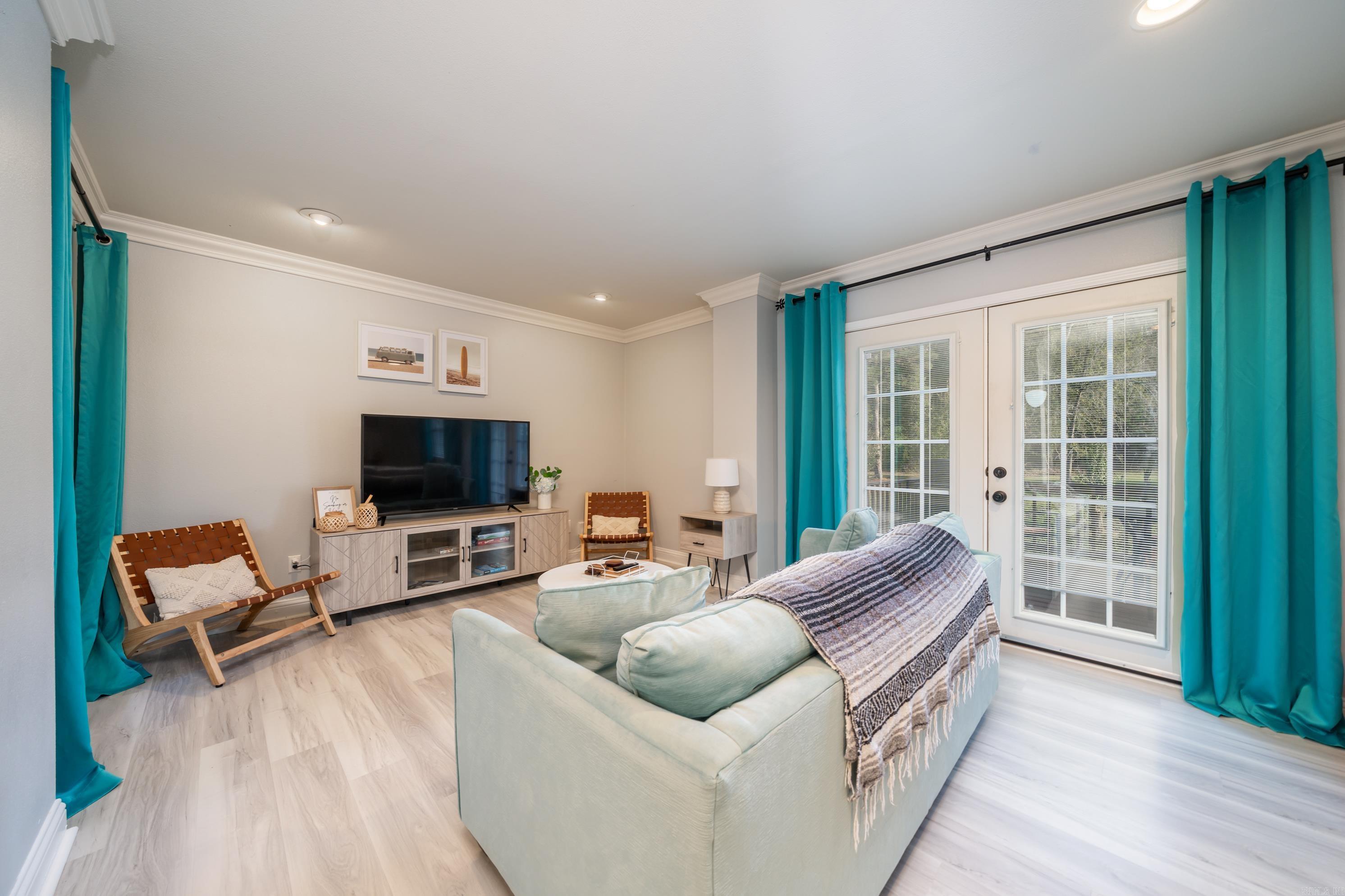 HOUSER-BANDY - Residential