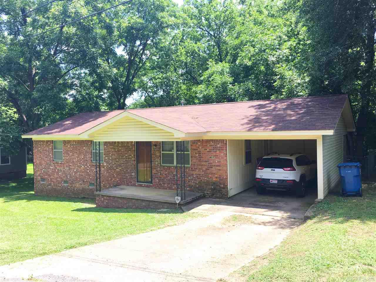 Ideal home for the first time homebuyer!!! Floor plan makes this cute home feel larger than it is. Move in ready condition, large fenced shaded back yard is perfect for the pets or kids to run and play. All brick is surly a desirable perk. Lets take a look around today!