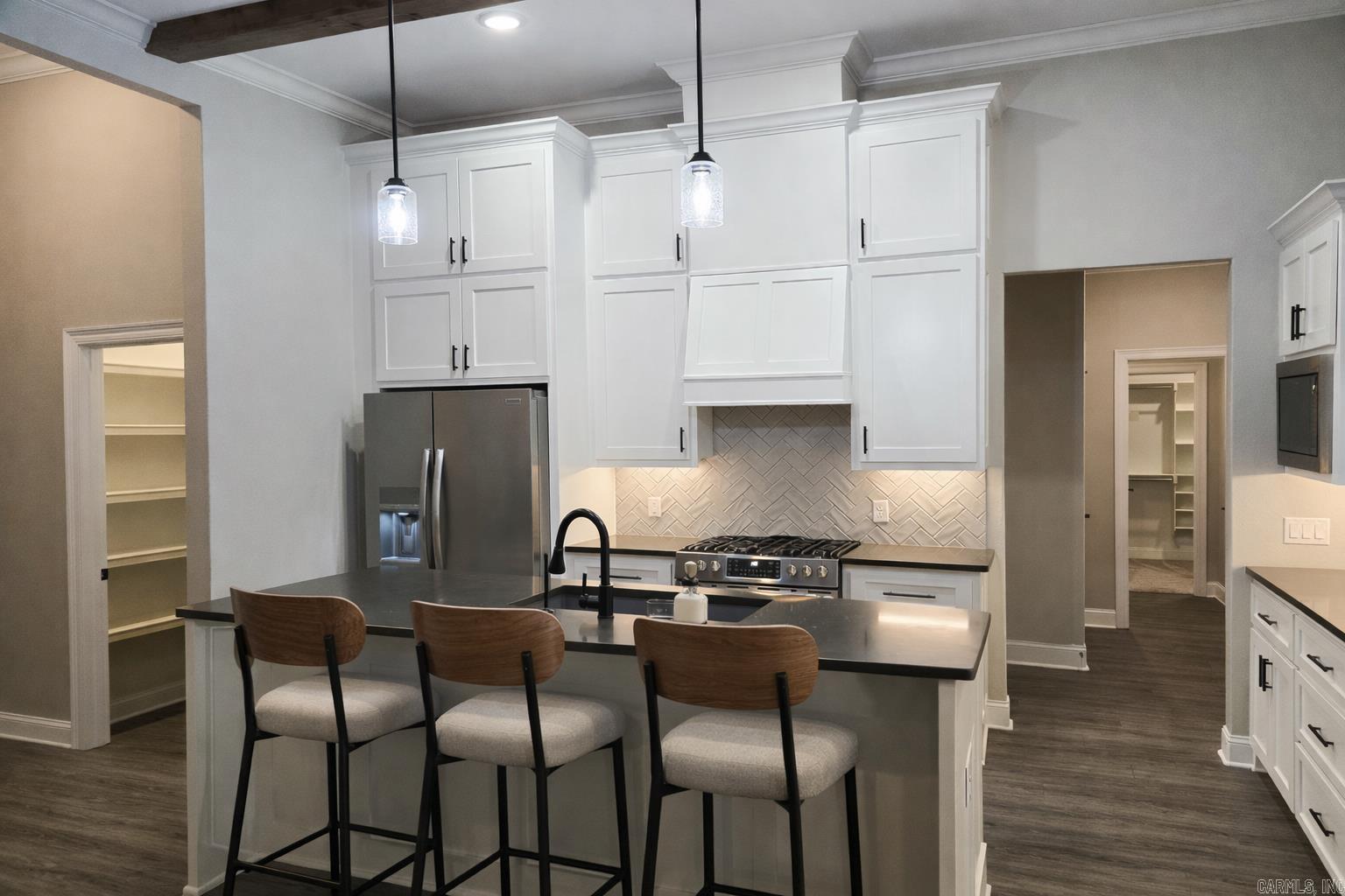 ALTA VISTA - Residential