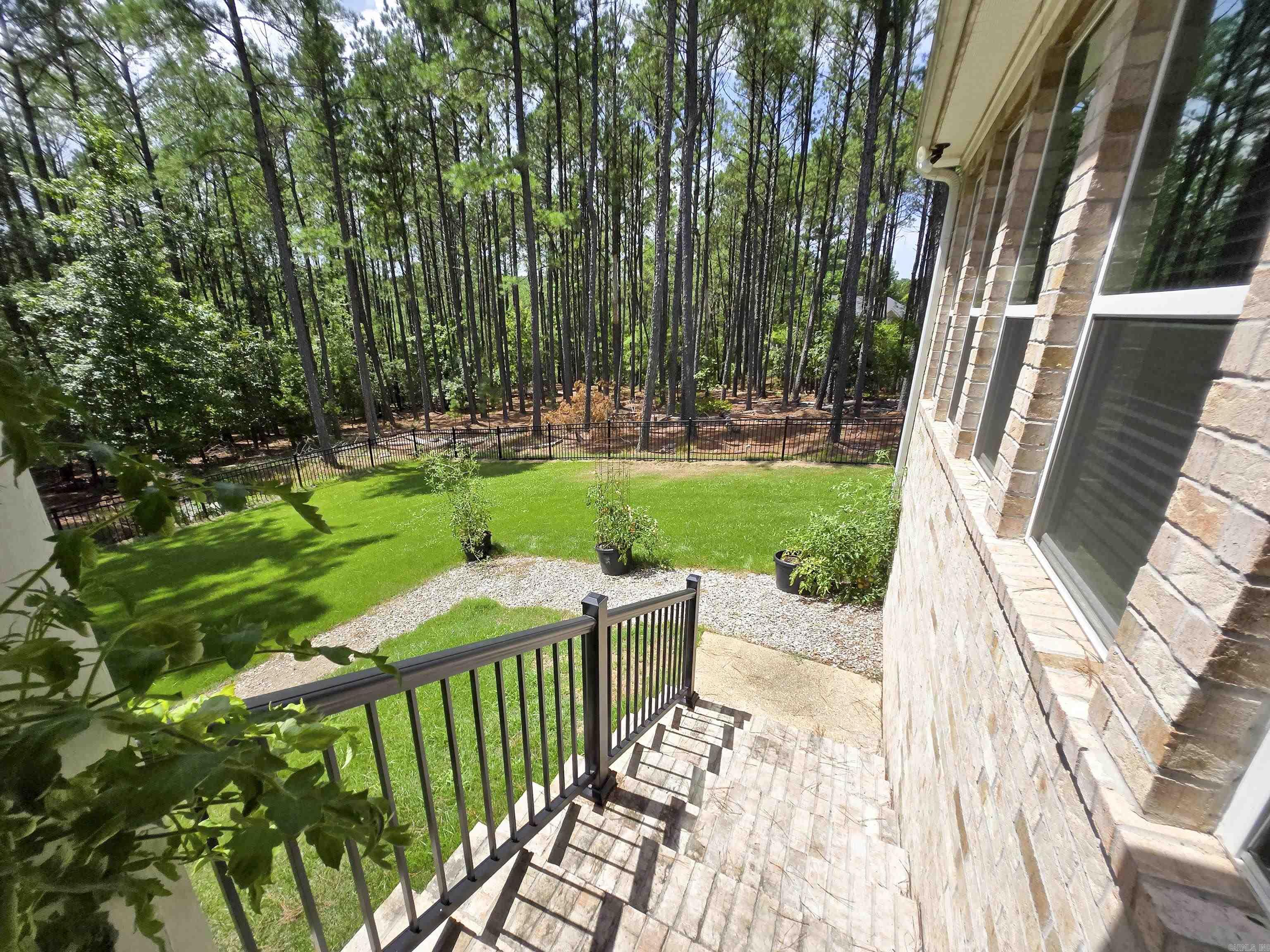 ALTA VISTA - Residential