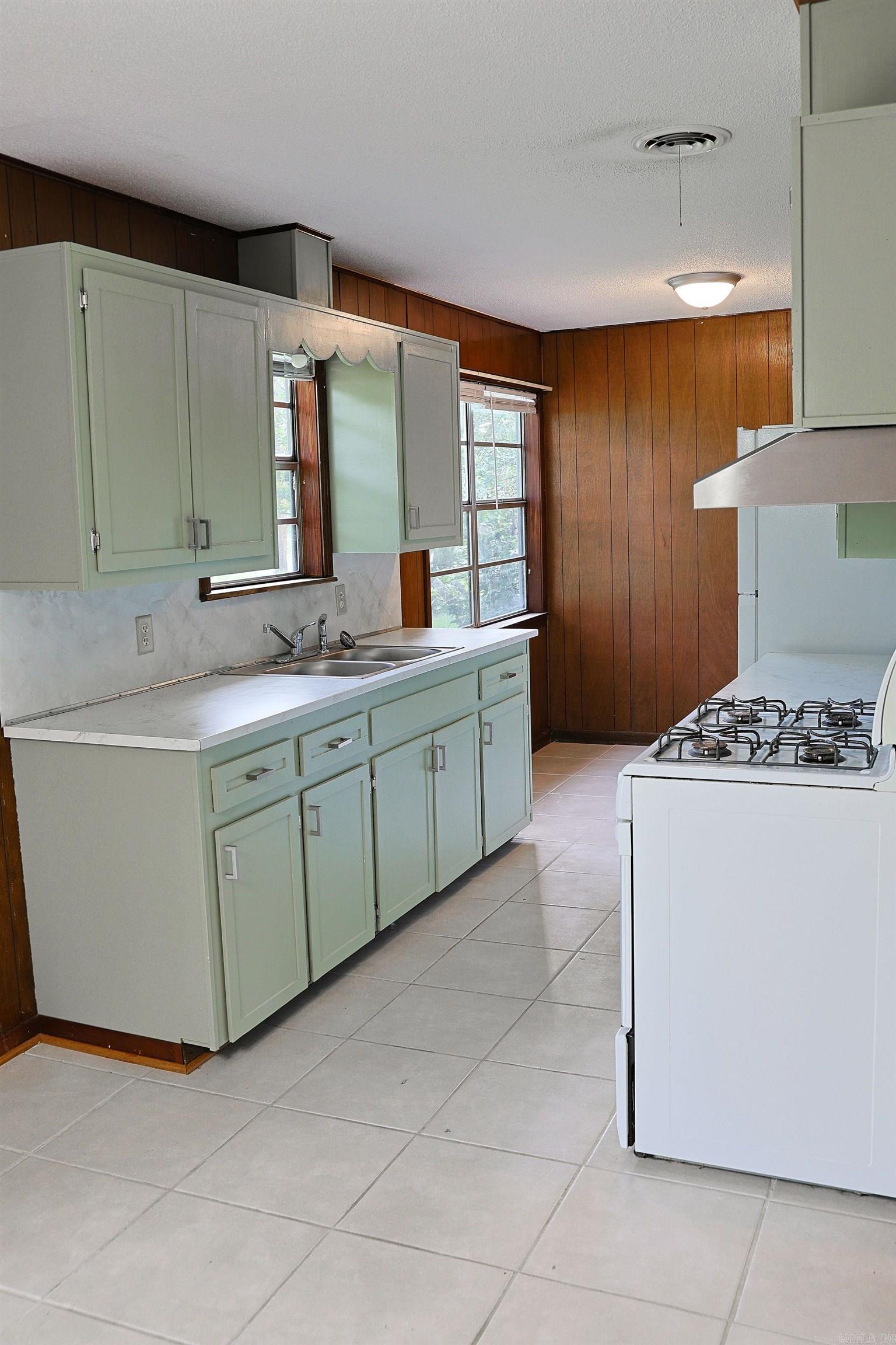 RAILROAD ADD - Residential
