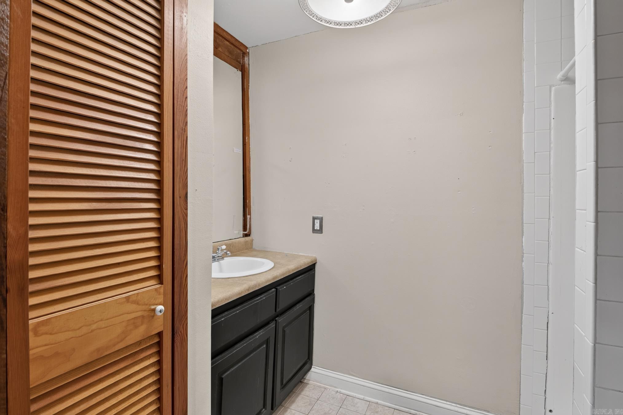 MERI-EC-O ESTATES - Residential