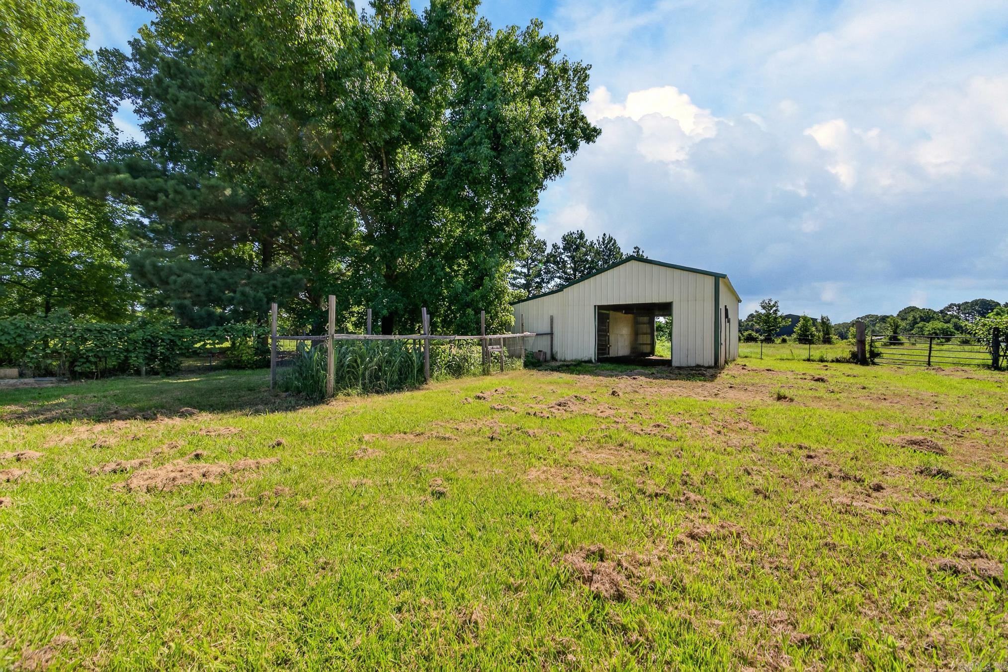 MERI-EC-O ESTATES - Residential