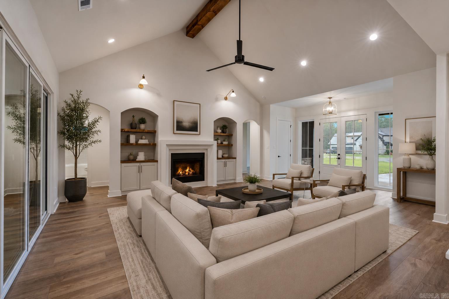 AVILLA MANOR - Residential