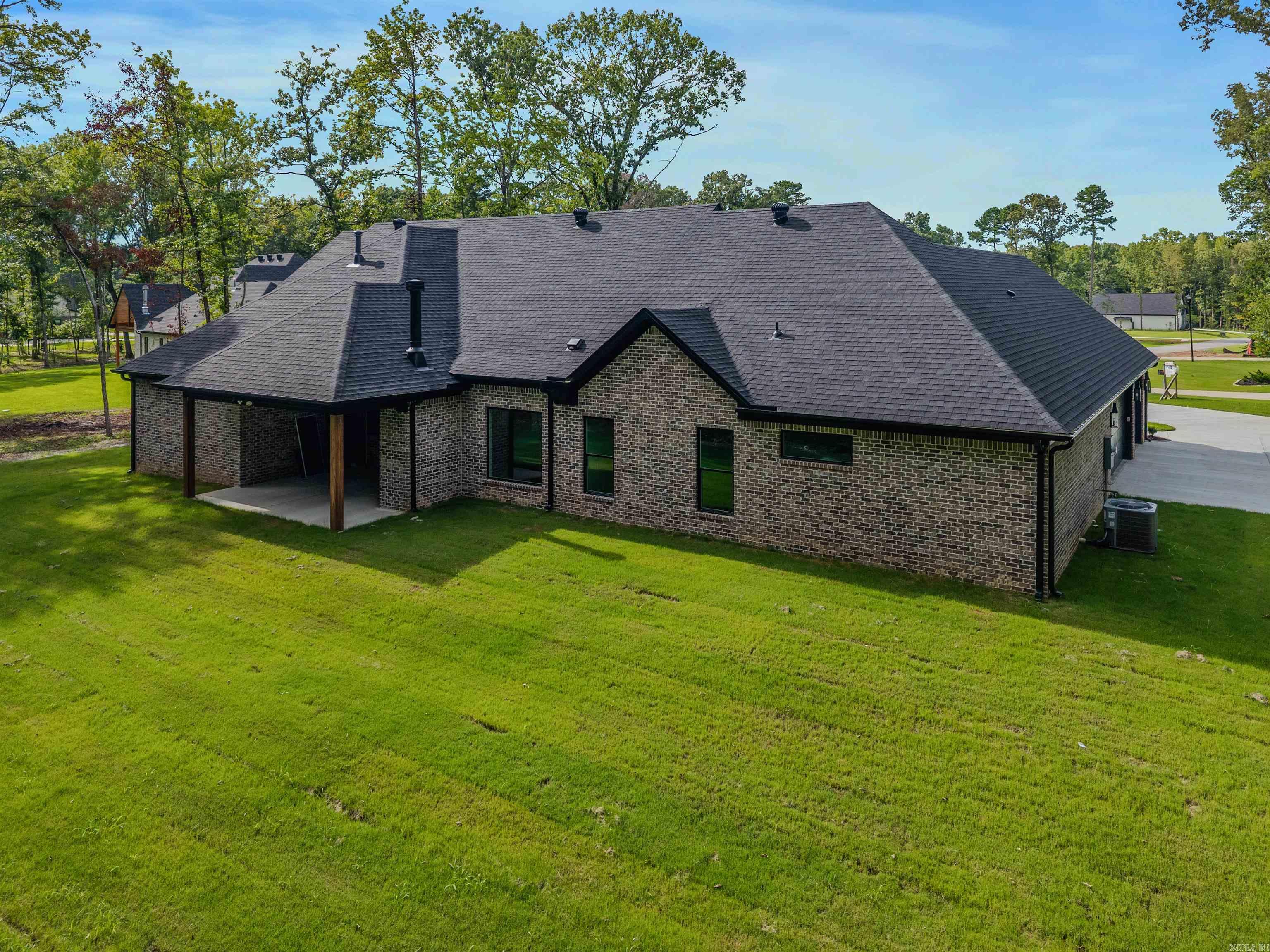 AVILLA MANOR - Residential