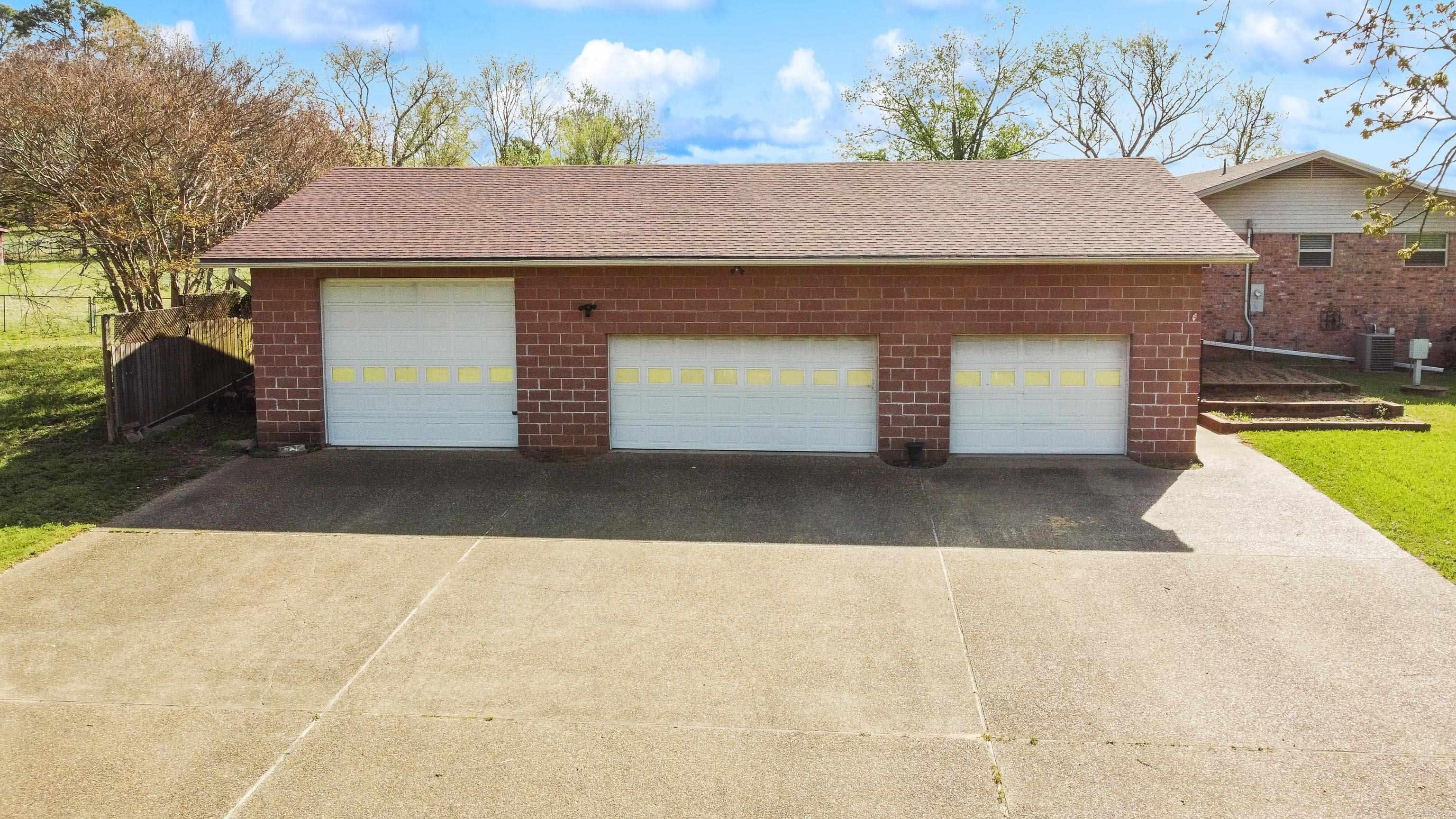 CLEVELAND SHORES - Residential