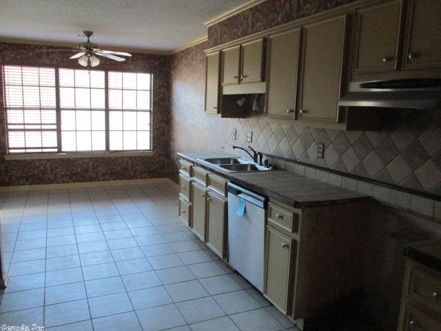 AMBER OAKS ADDN - Residential