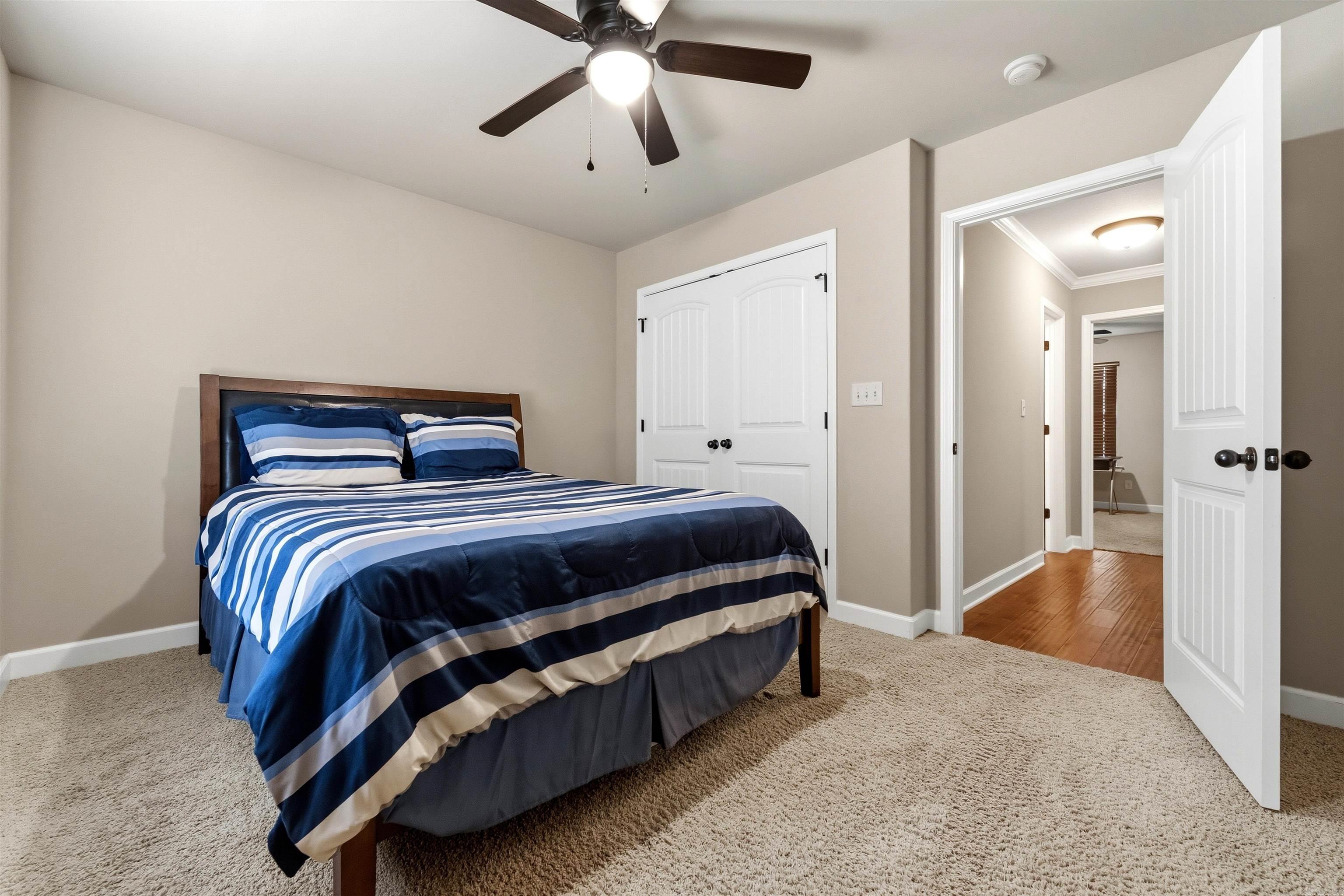 OAK GLENN - Residential