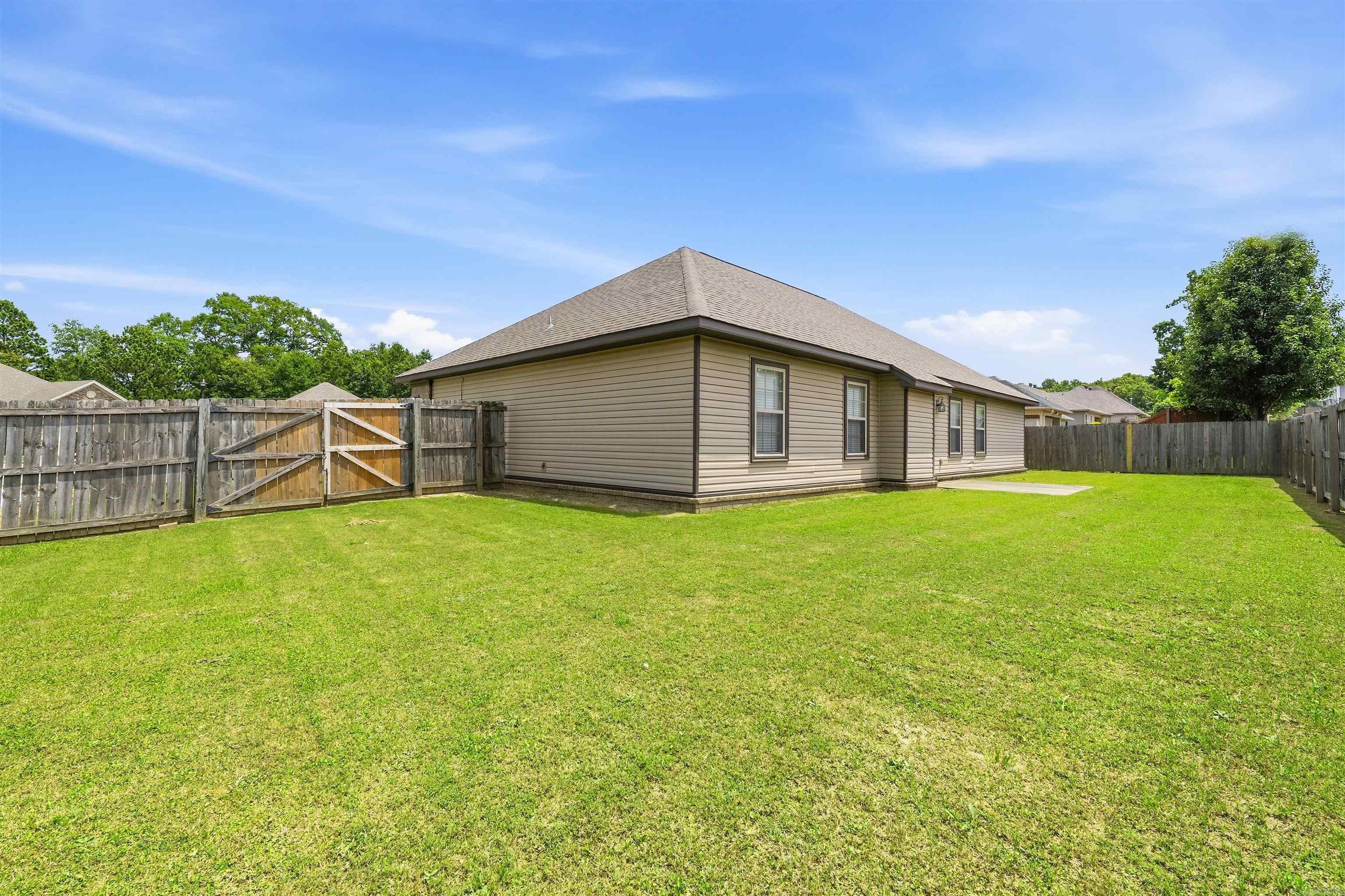 OAK GLENN - Residential