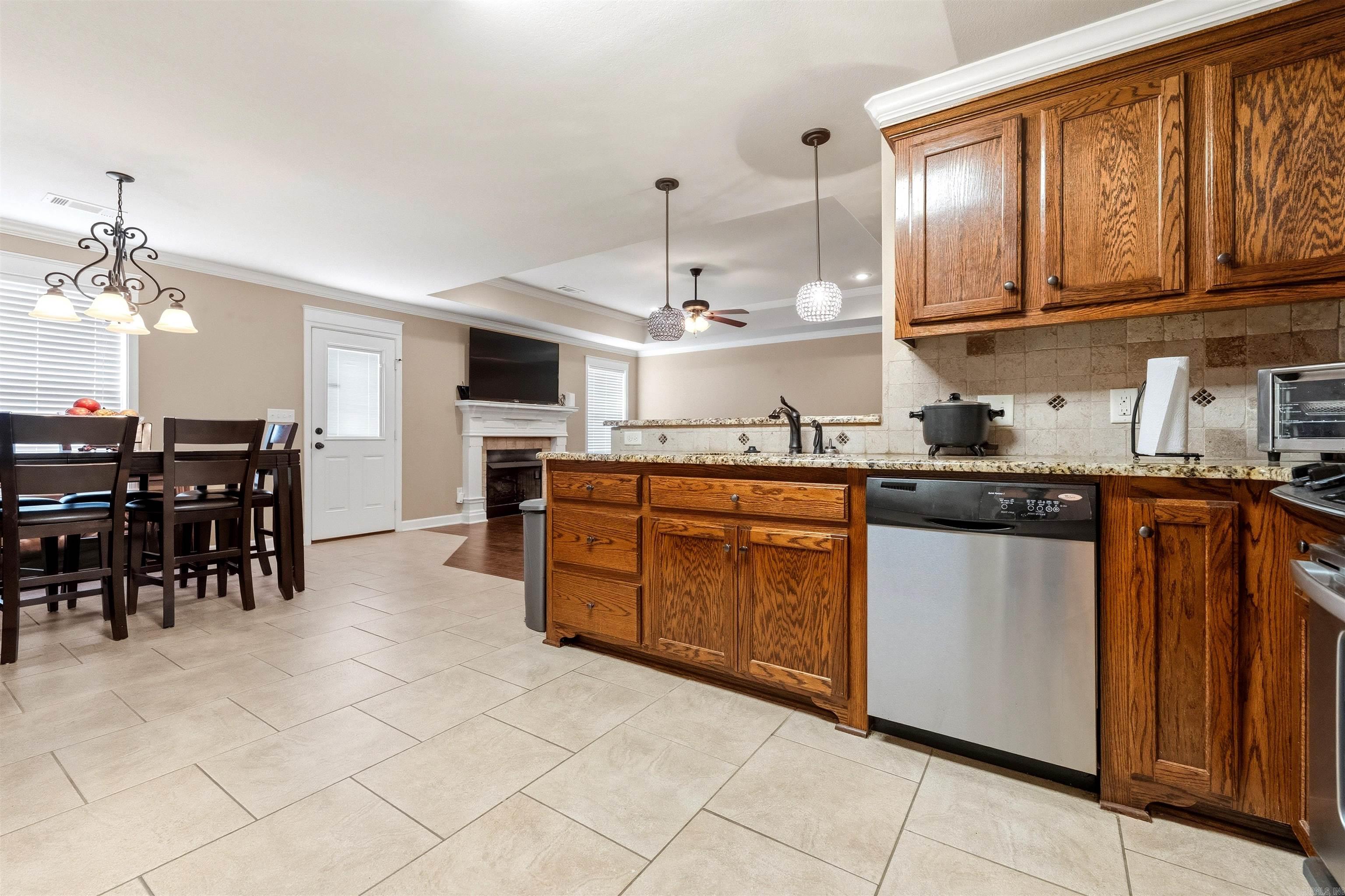 OAK GLENN - Residential
