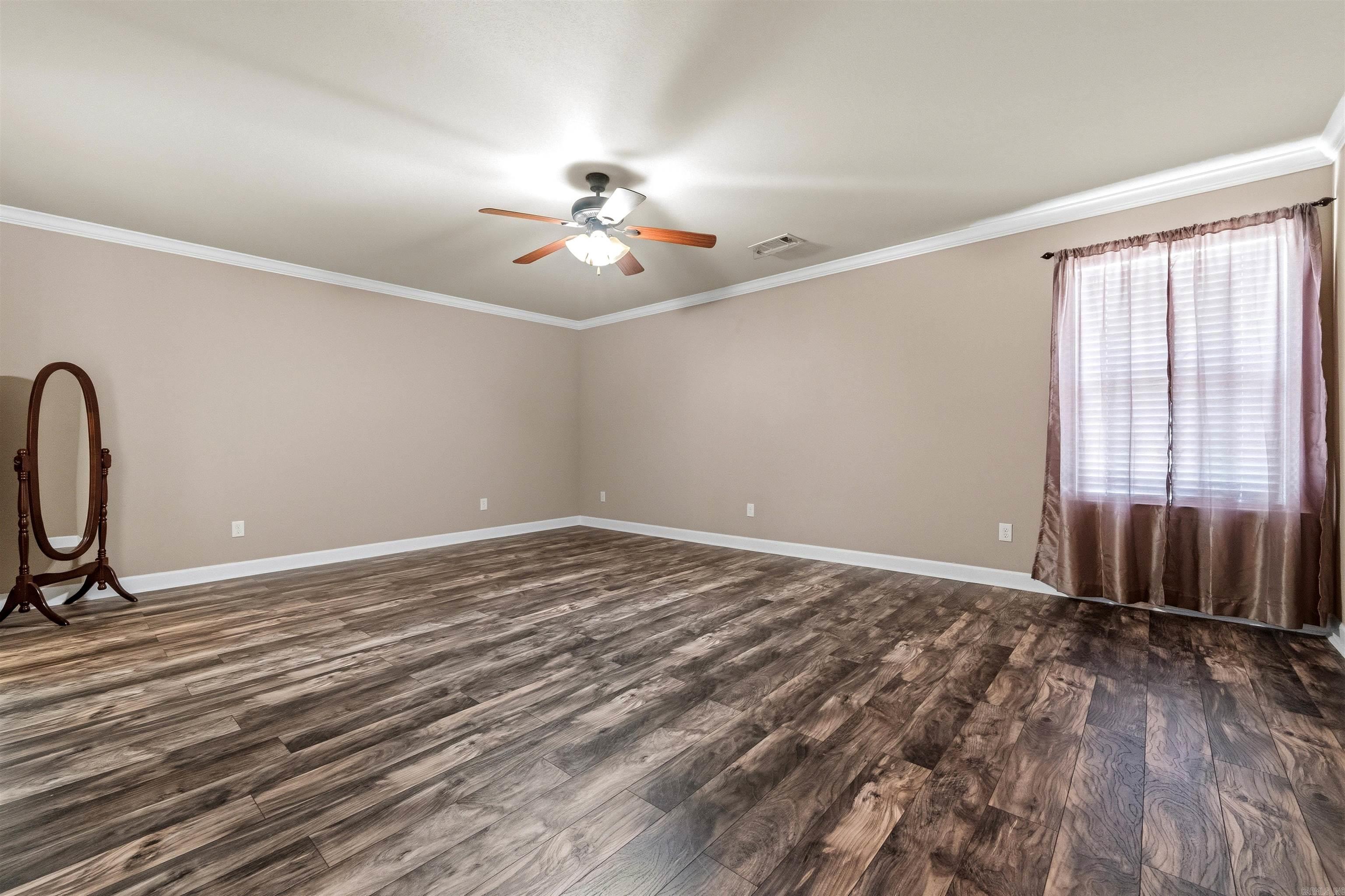 OAK GLENN - Residential