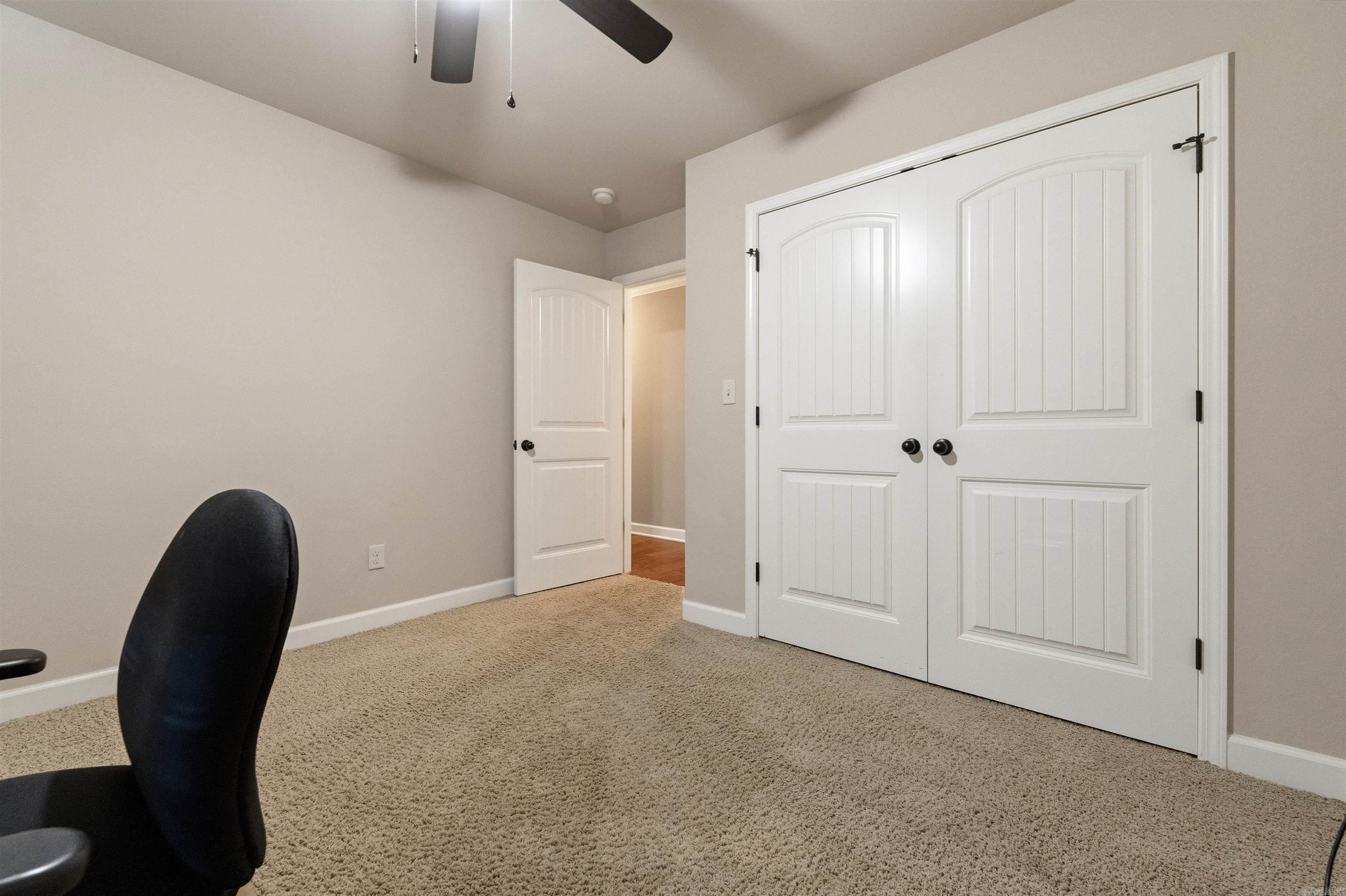 OAK GLENN - Residential