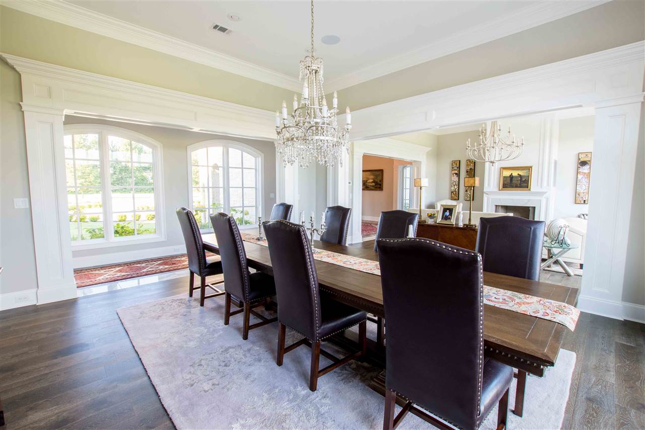 AMESLEY MANOR - Residential