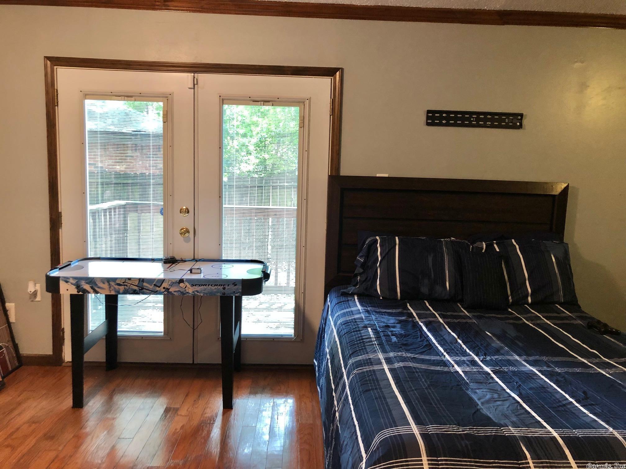 STONEWALL - Residential