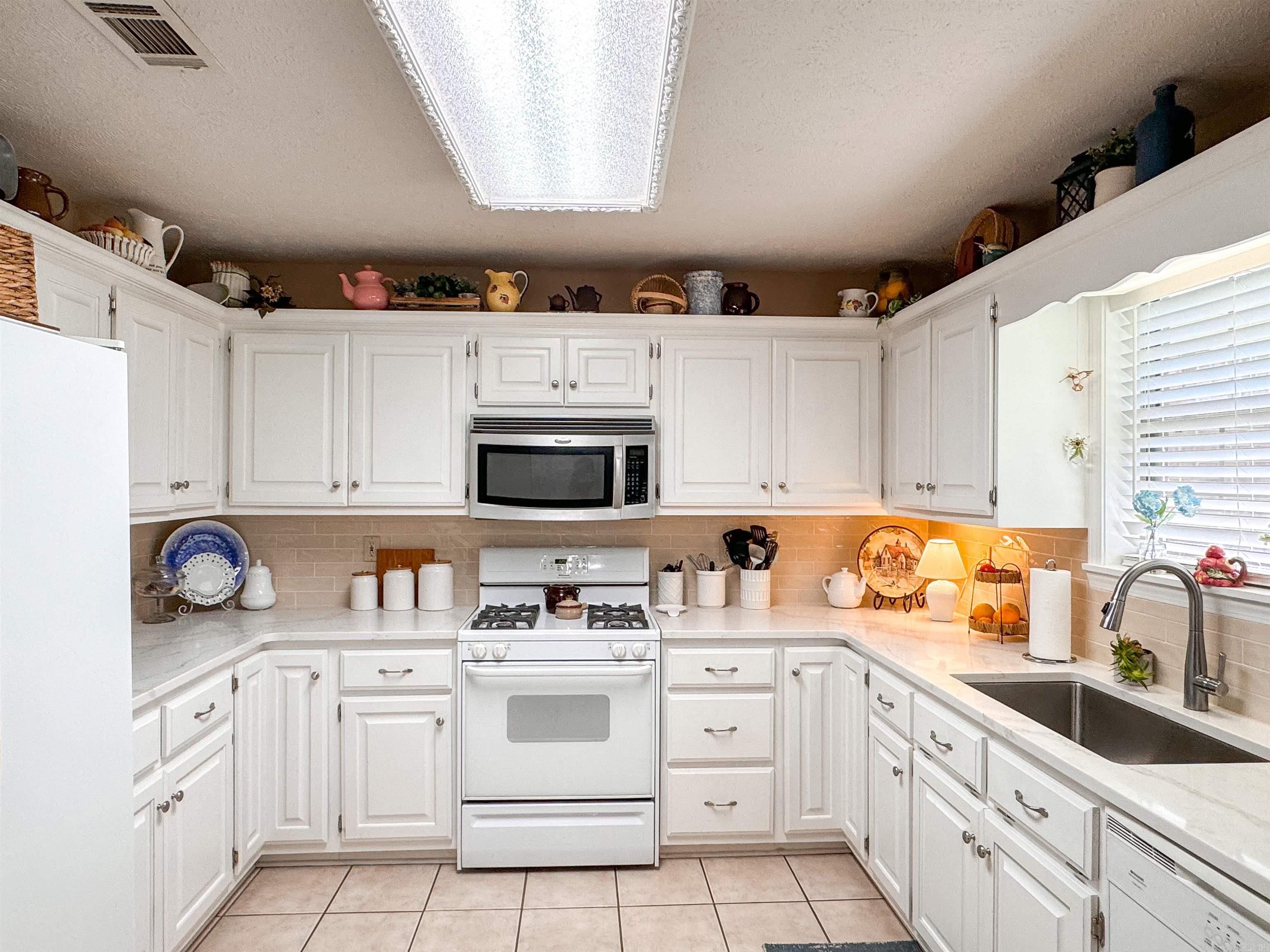 COLONY WEST S/D - Residential