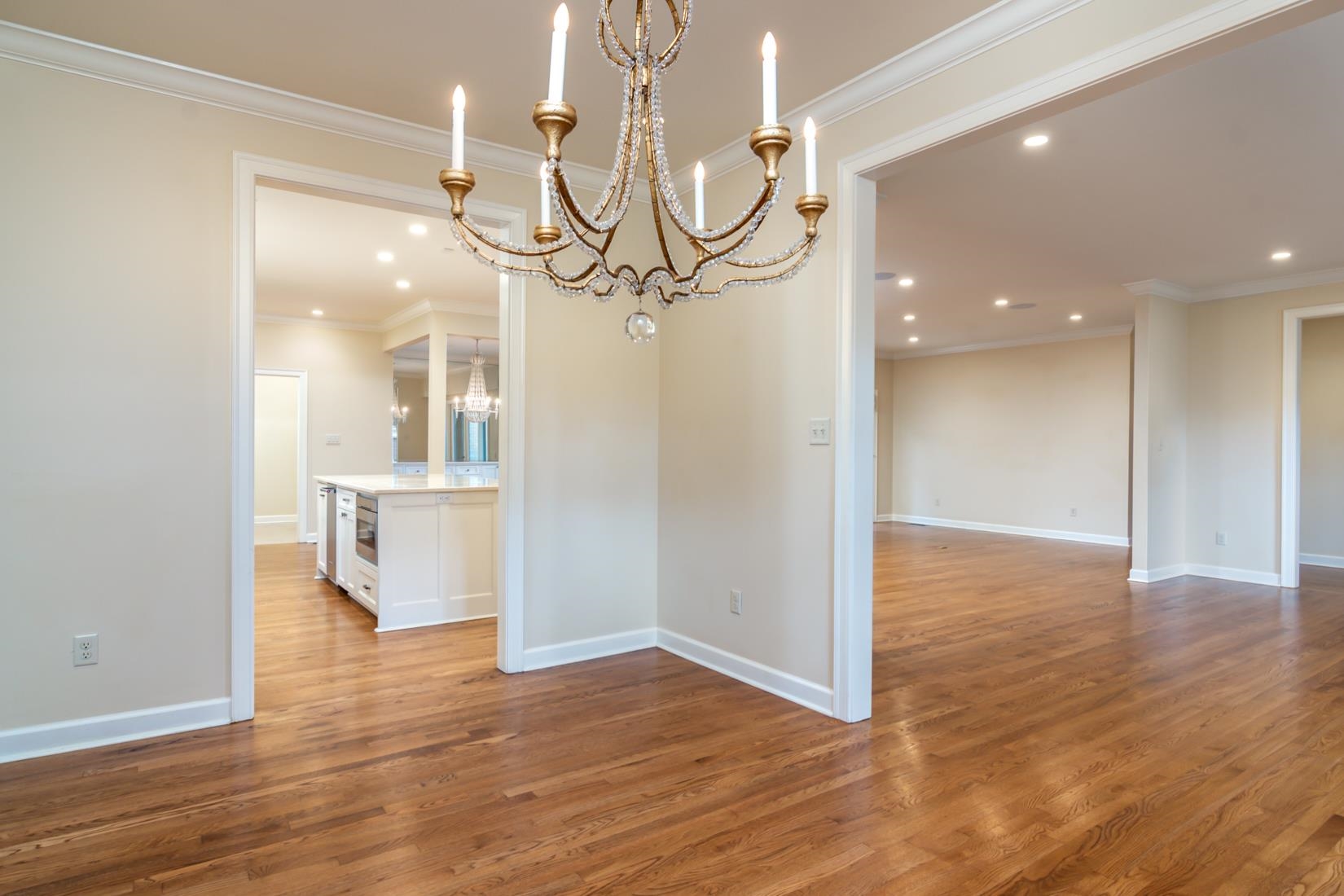 NEWTONS - Residential