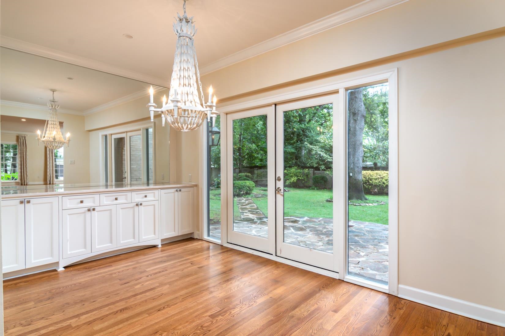 NEWTONS - Residential
