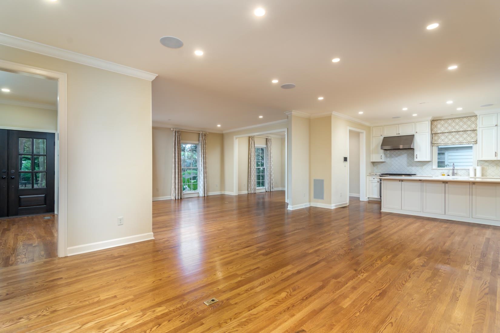 NEWTONS - Residential
