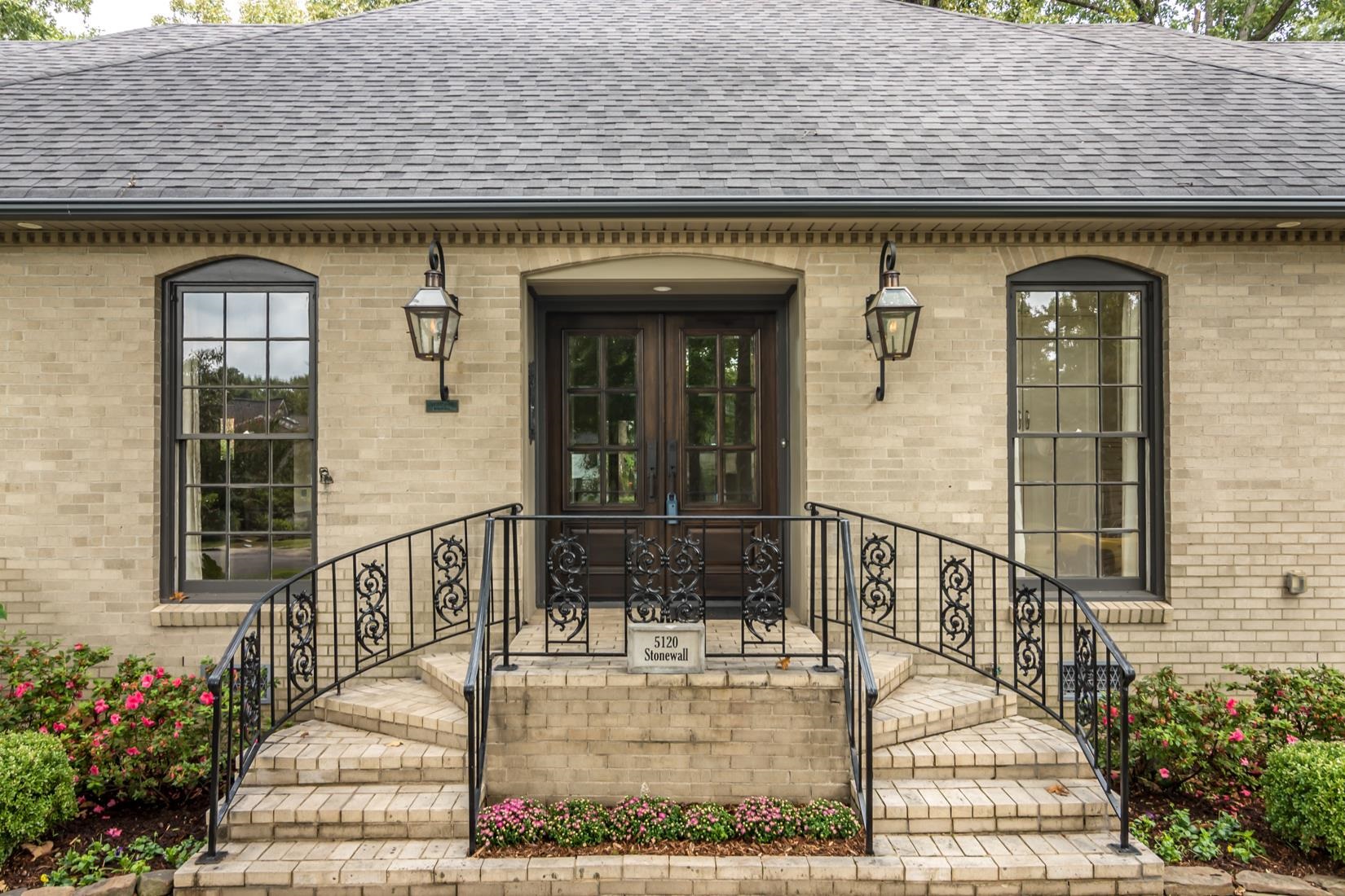 NEWTONS - Residential