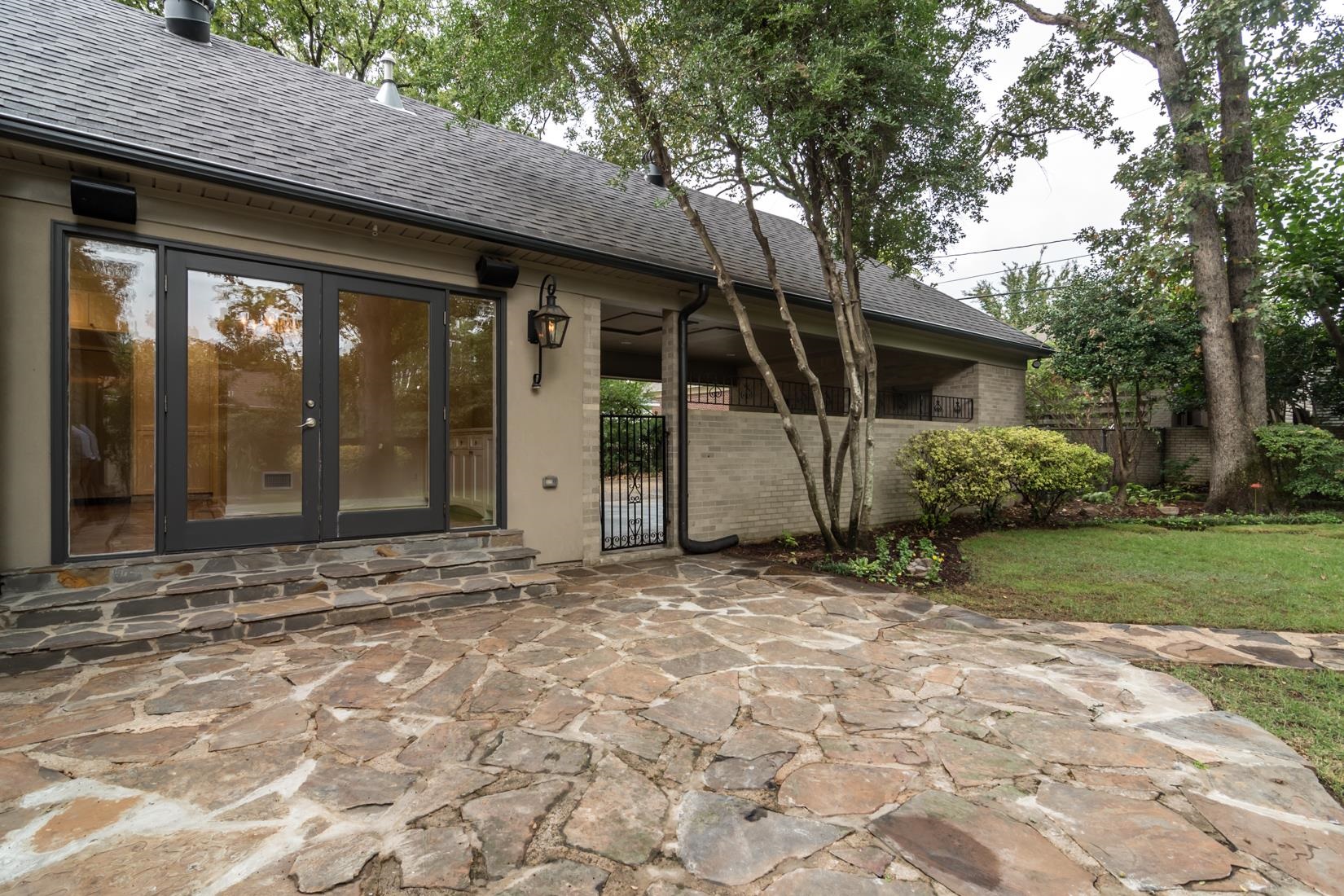NEWTONS - Residential