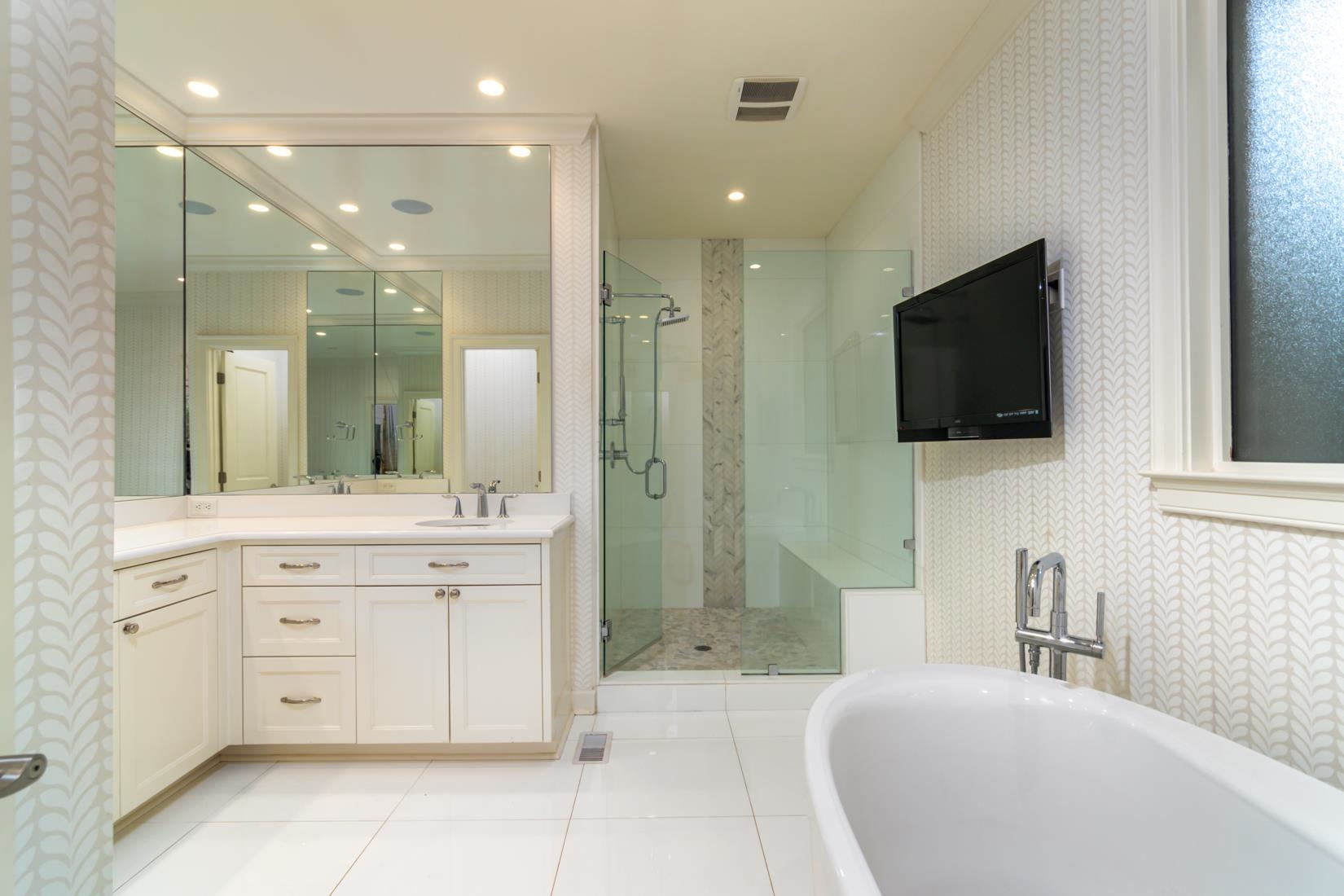 NEWTONS - Residential