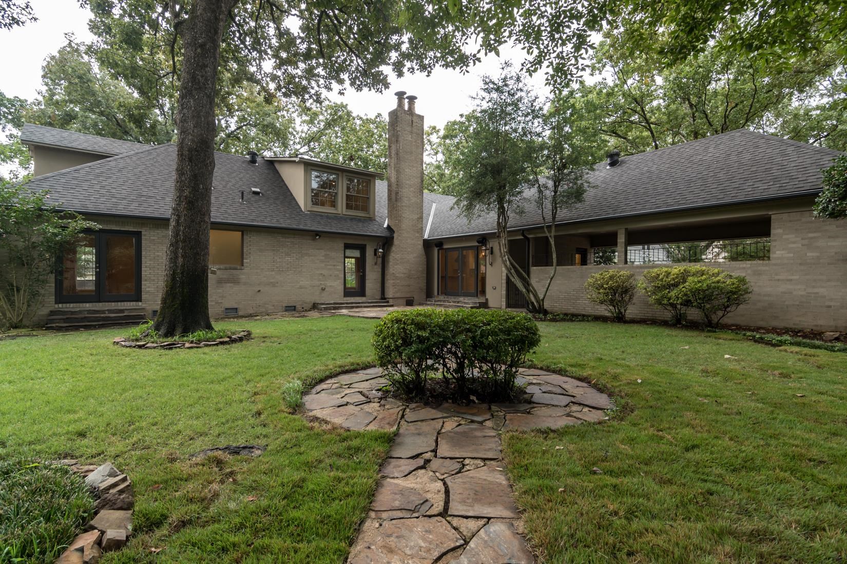 NEWTONS - Residential