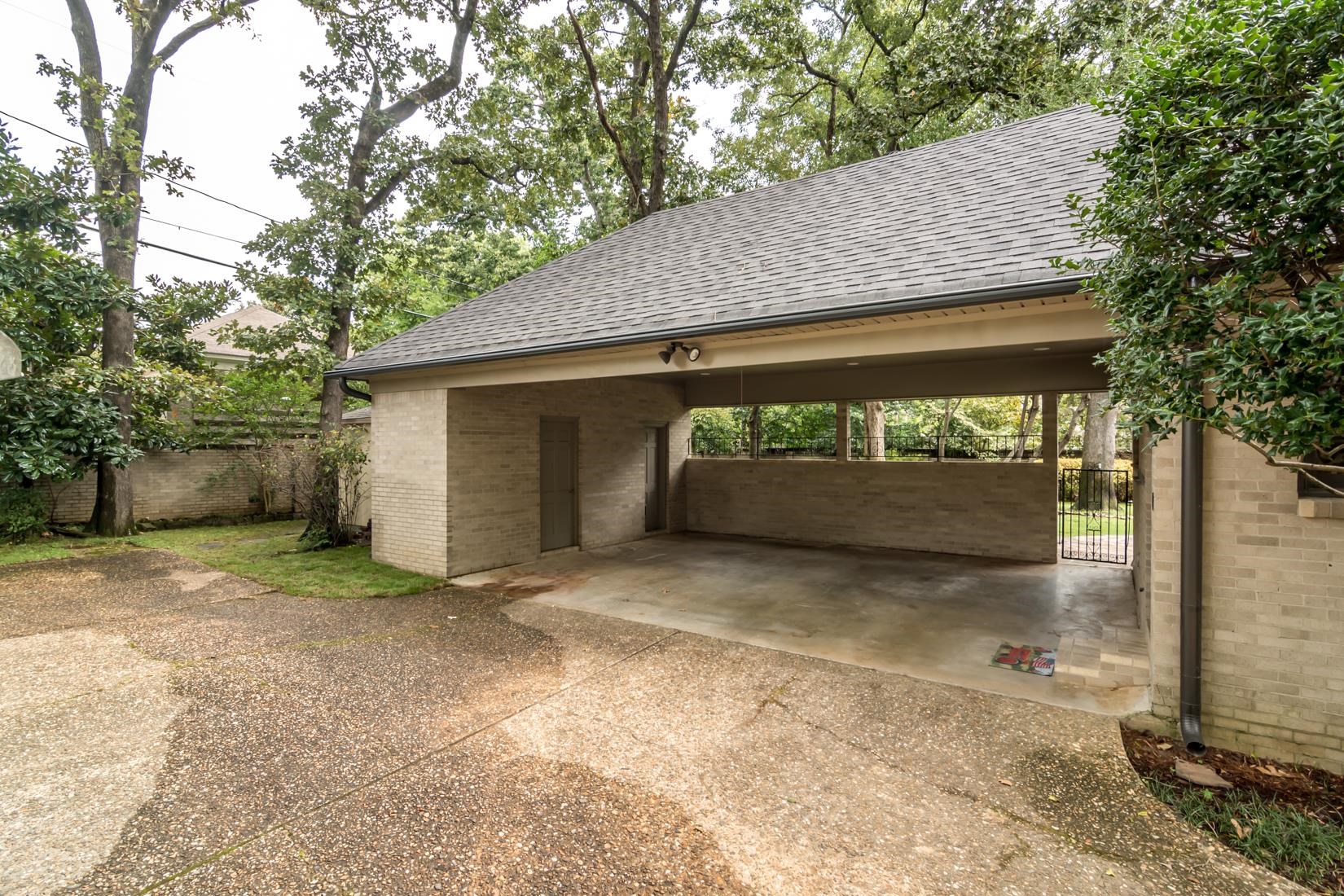 NEWTONS - Residential