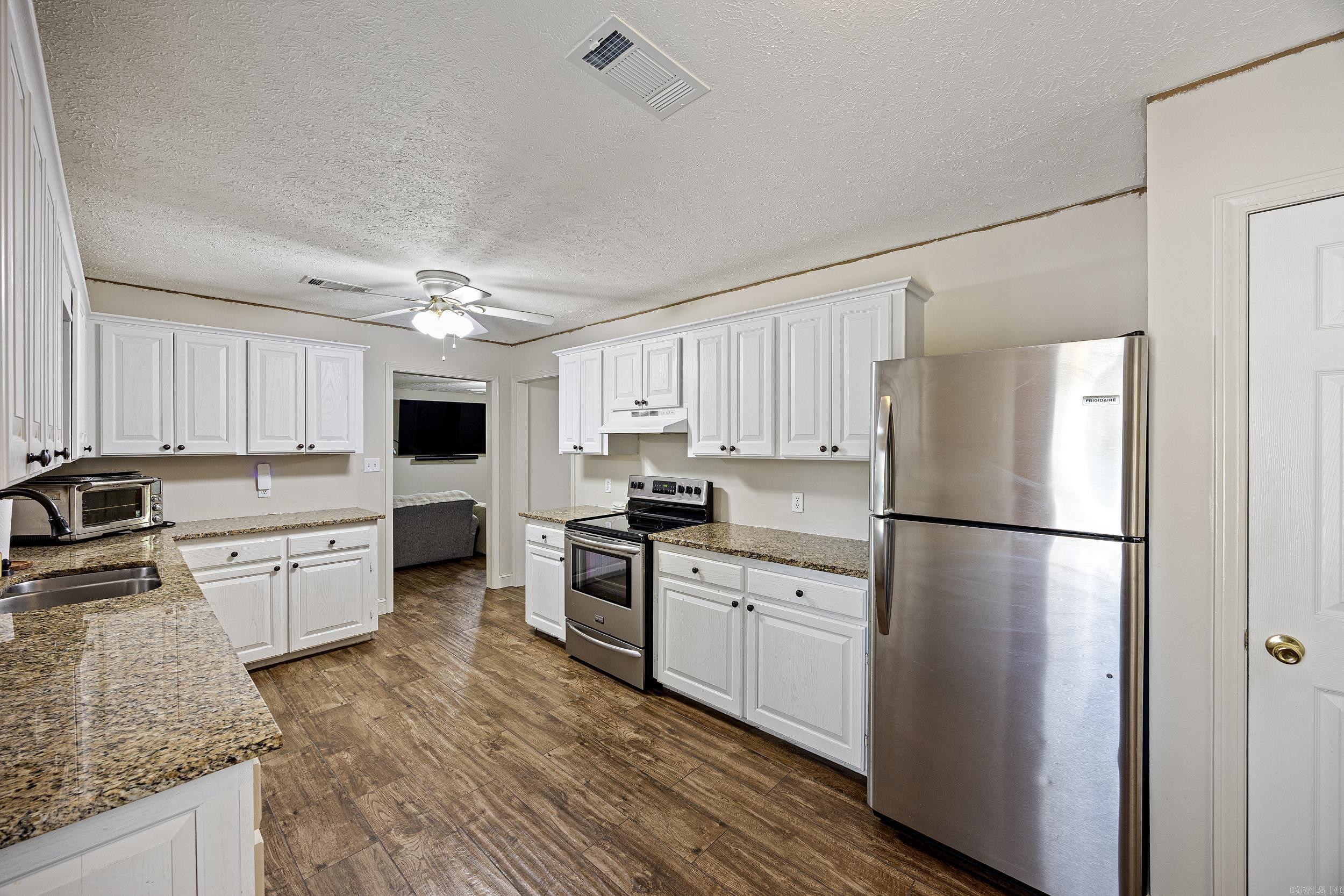 BROOKE RIDGE EST - Residential