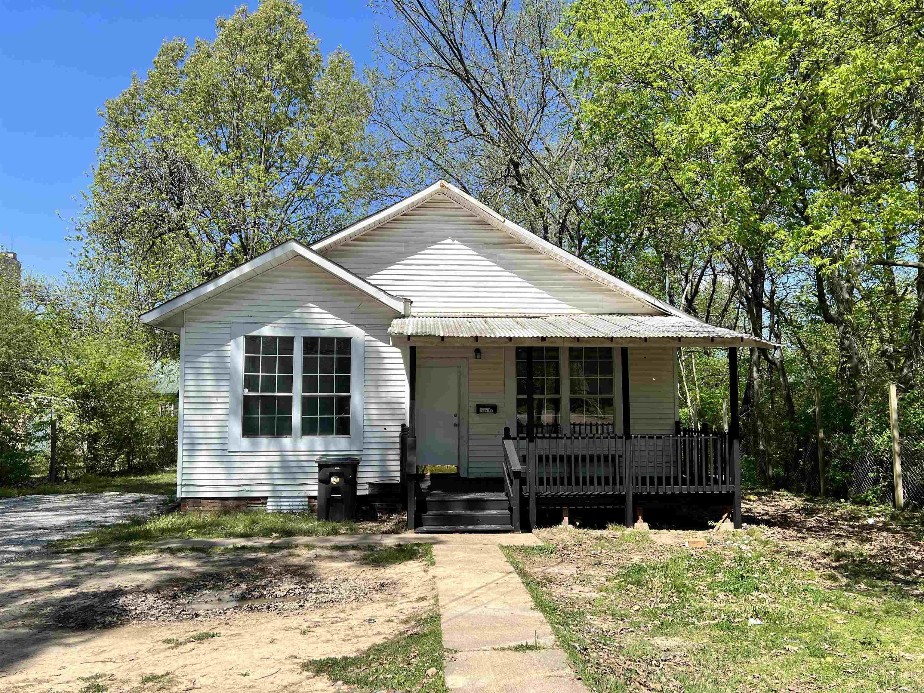 Gregg & Houghton - Residential